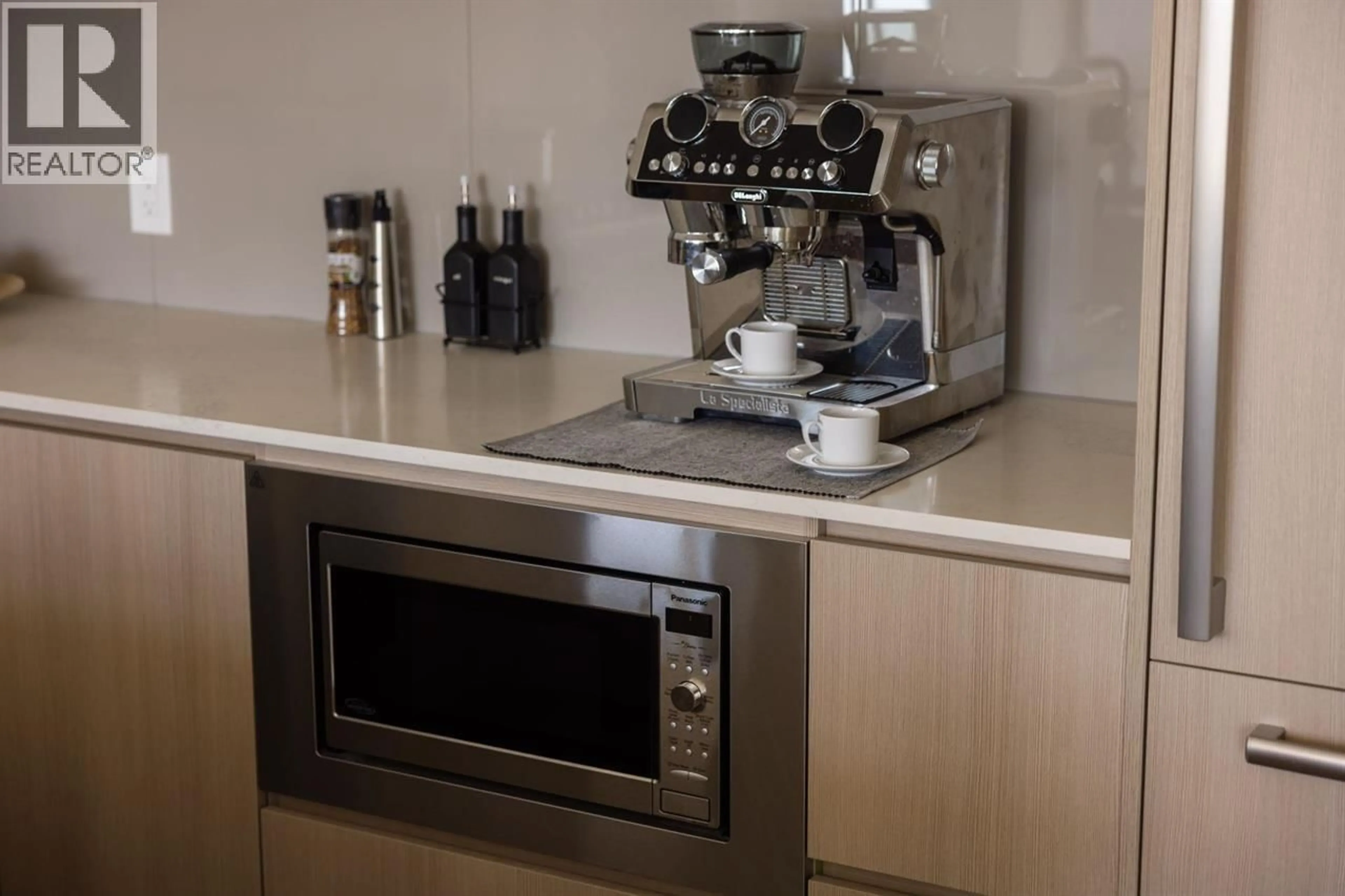 Standard kitchen, unknown for 1607 - 618 CARNARVON STREET, New Westminster British Columbia V3M0N9