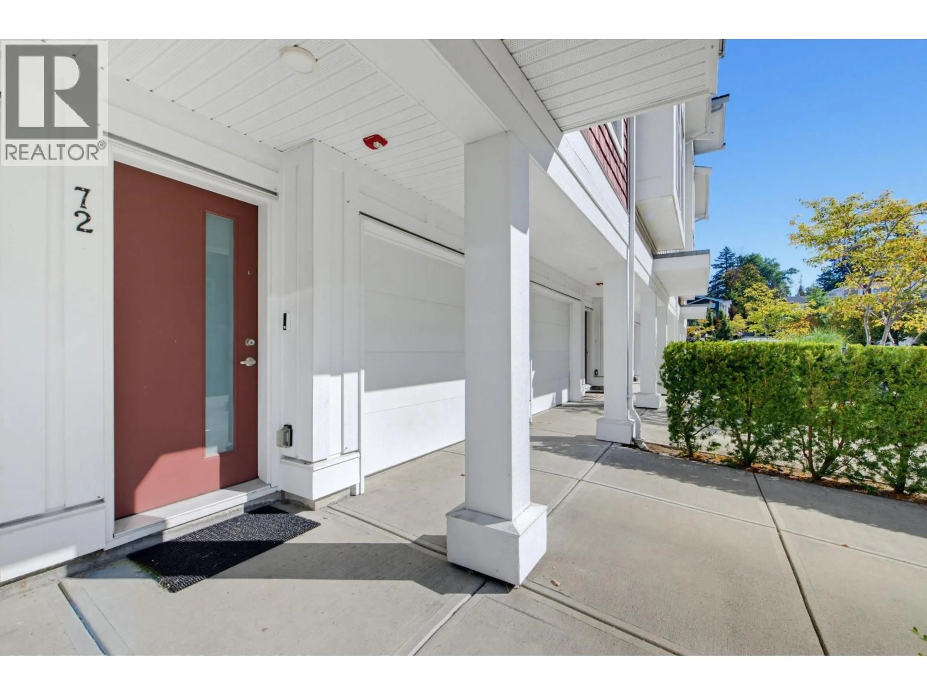 Indoor foyer for 72 - 24108 104 AVENUE, Maple Ridge British Columbia V2W0J5