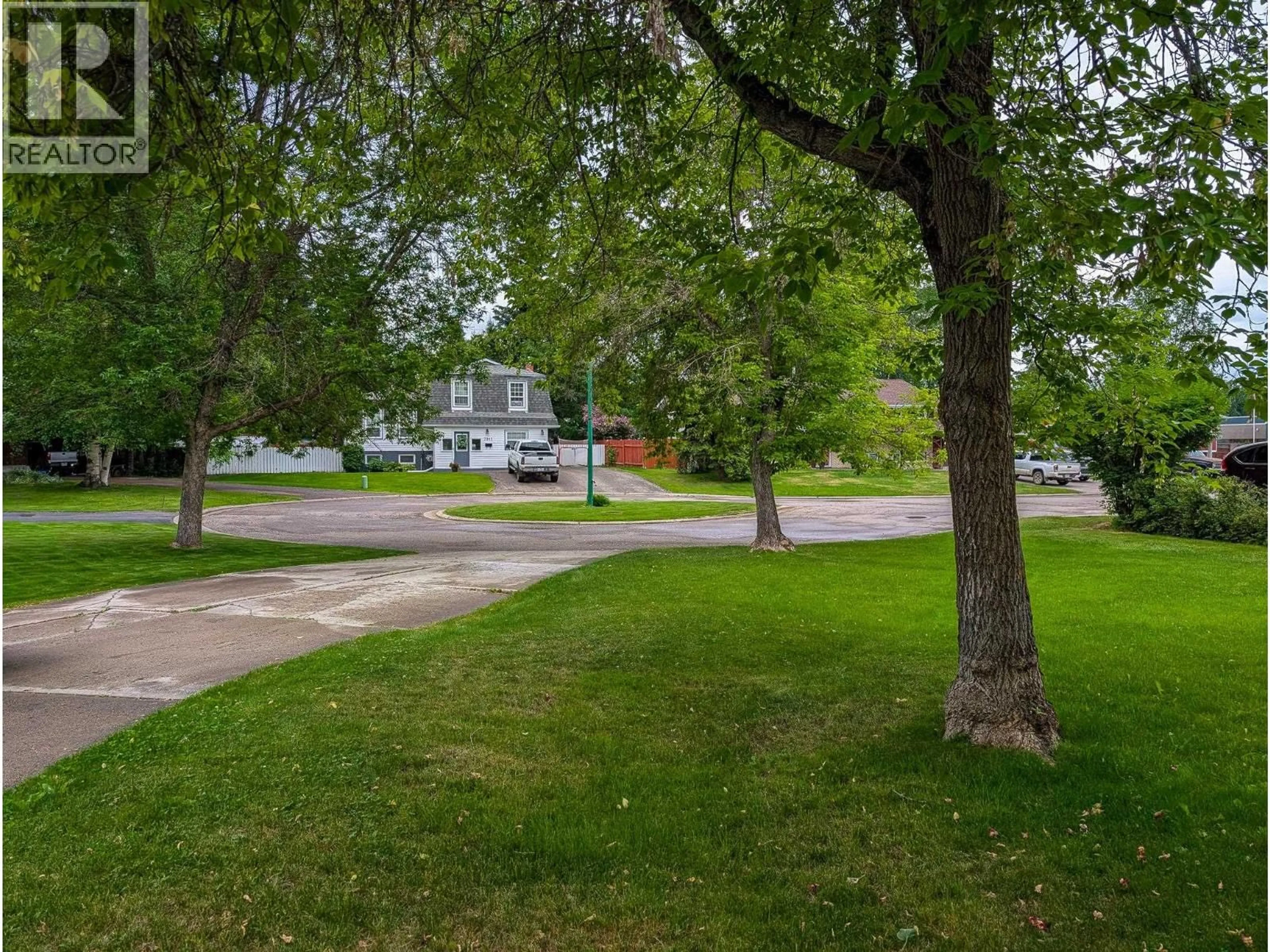 A pic from outside/outdoor area/front of a property/back of a property/a pic from drone, street for 7918 MELBOURNE PLACE, Prince George British Columbia V2N3V5