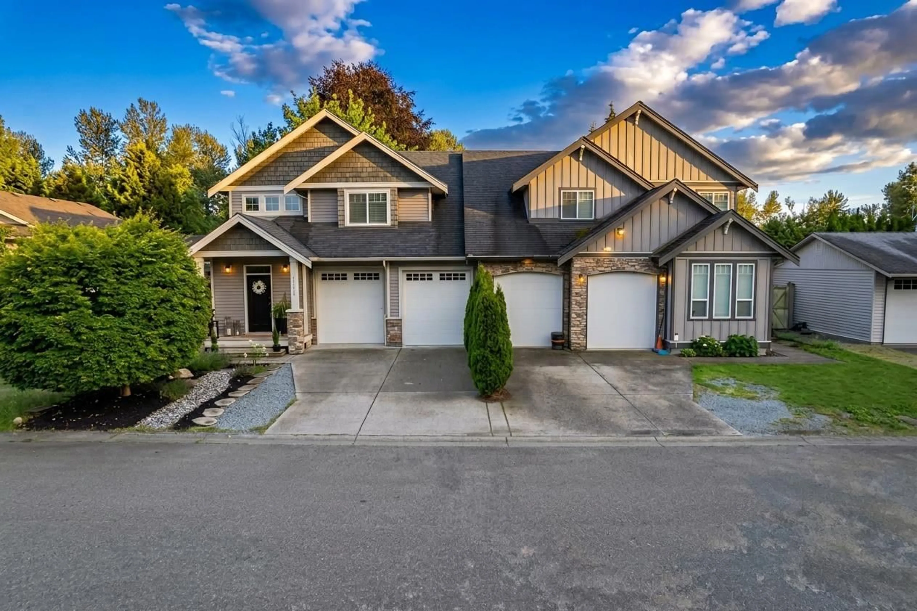 Unknown for 33592 2ND AVENUE, Mission British Columbia V2V6G5