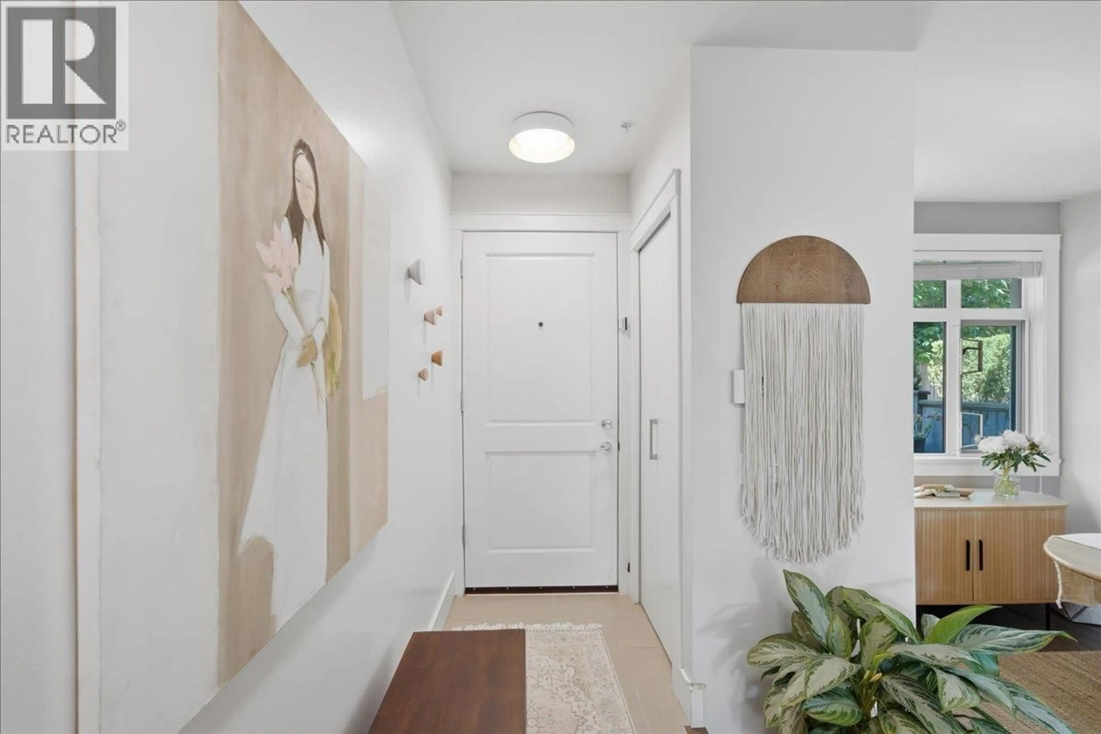 Indoor entryway for 5743 ST GEORGE STREET, Vancouver British Columbia V5W2Y4