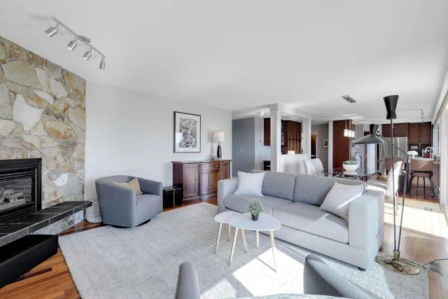 13242 14A AVENUE, Surrey 4