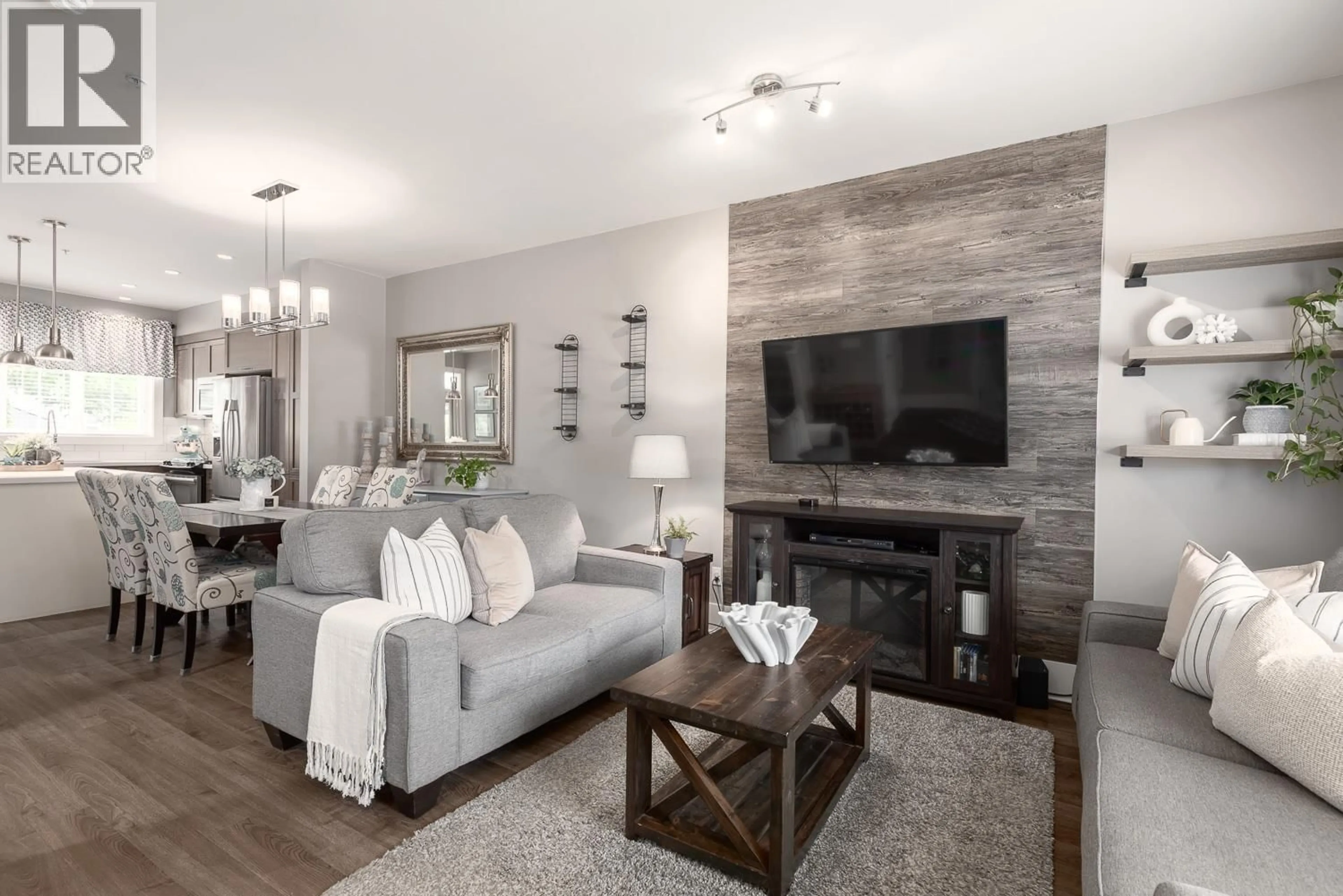 Living room with furniture, unknown for 19 - 12161 237 STREET, Maple Ridge British Columbia V4R0E7