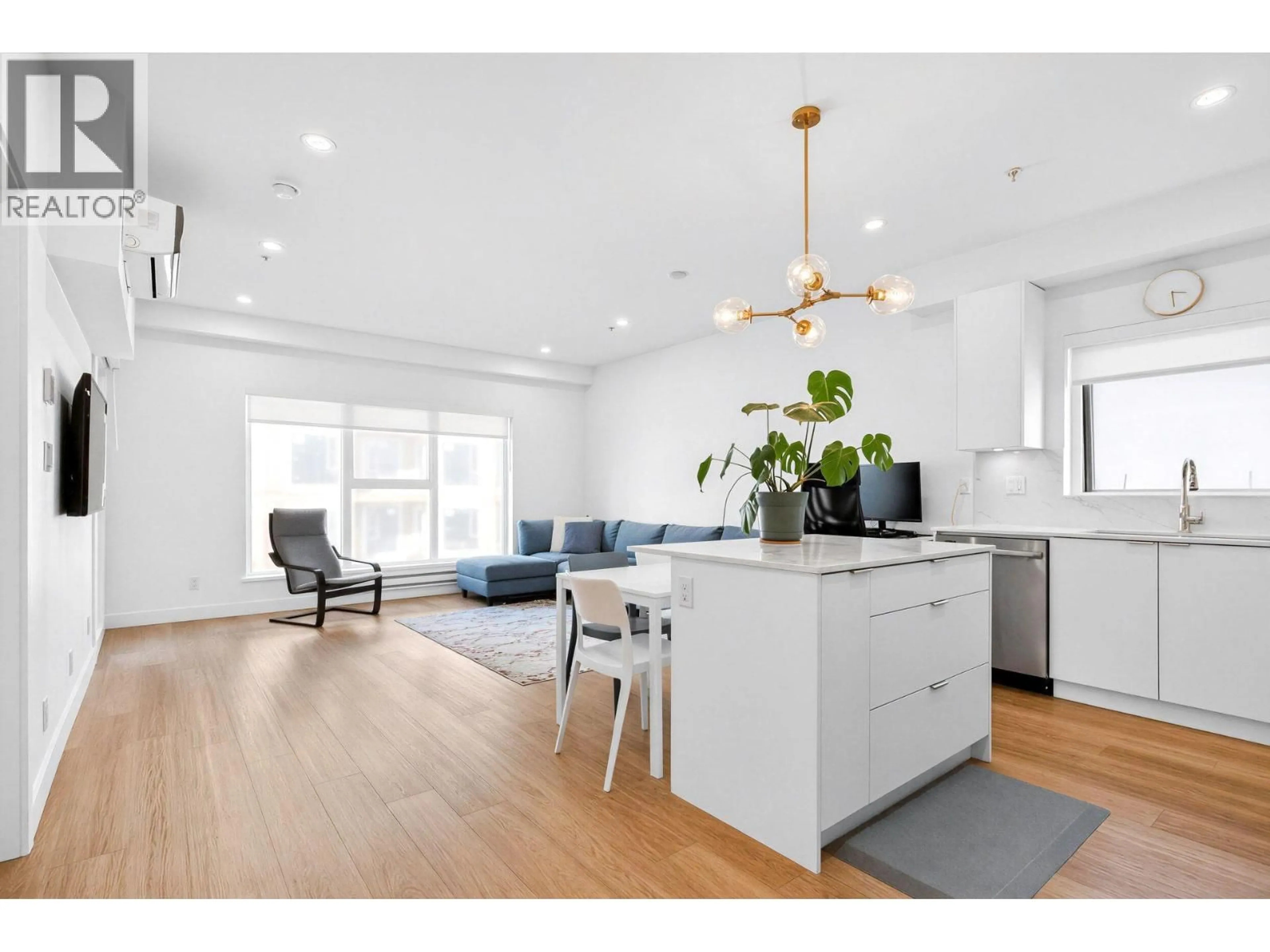 Open concept kitchen, wood/laminate floor for 301 - 2331 KELLY AVENUE, Port Coquitlam British Columbia V3C1Y3