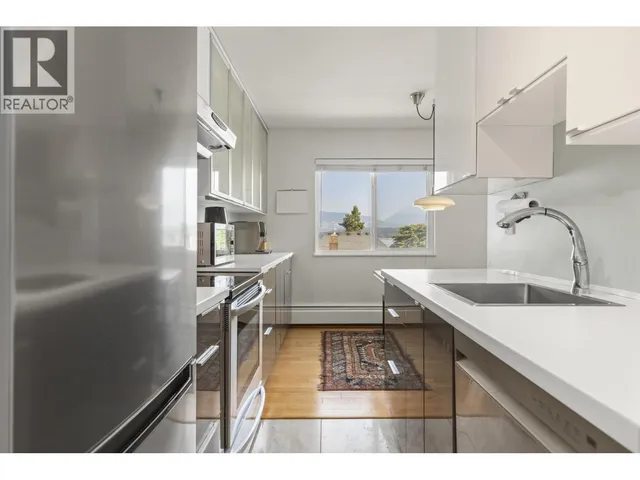 307 - 2335 YORK AVENUE, Vancouver 3