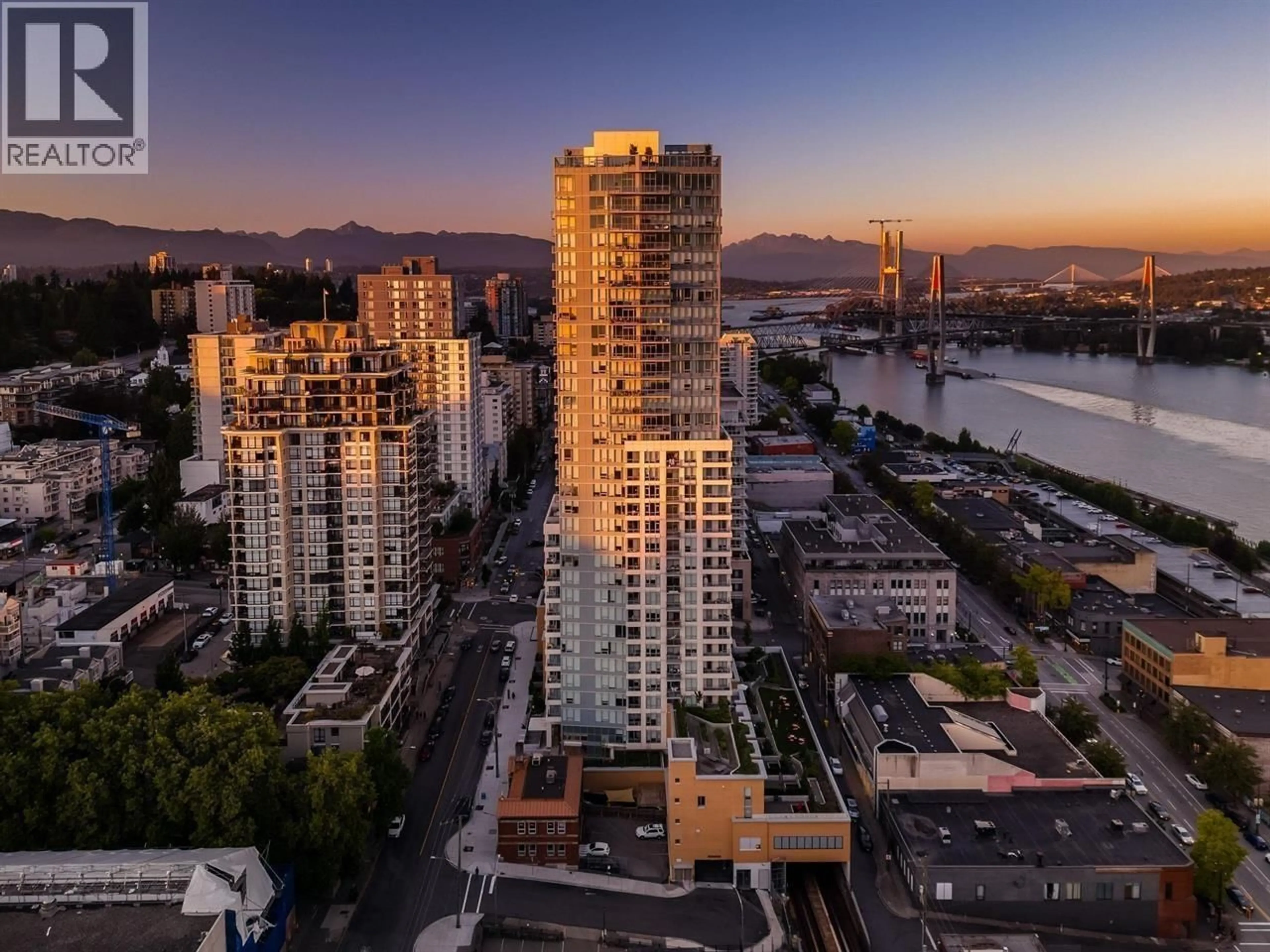 A pic from outside/outdoor area/front of a property/back of a property/a pic from drone, city buildings view from balcony for 1405 - 618 CARNARVON STREET, New Westminster British Columbia V3M0N9