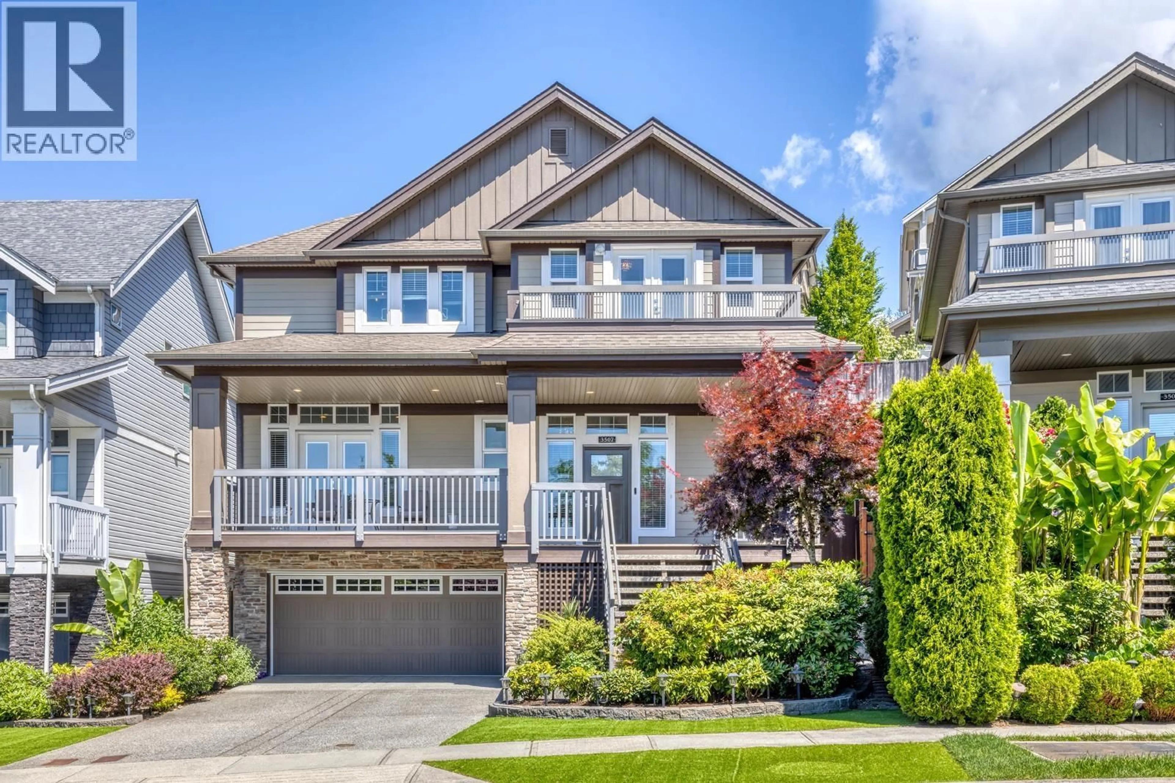Home with vinyl exterior material, street for 3507 BISHOP PLACE, Coquitlam British Columbia V3E0K2