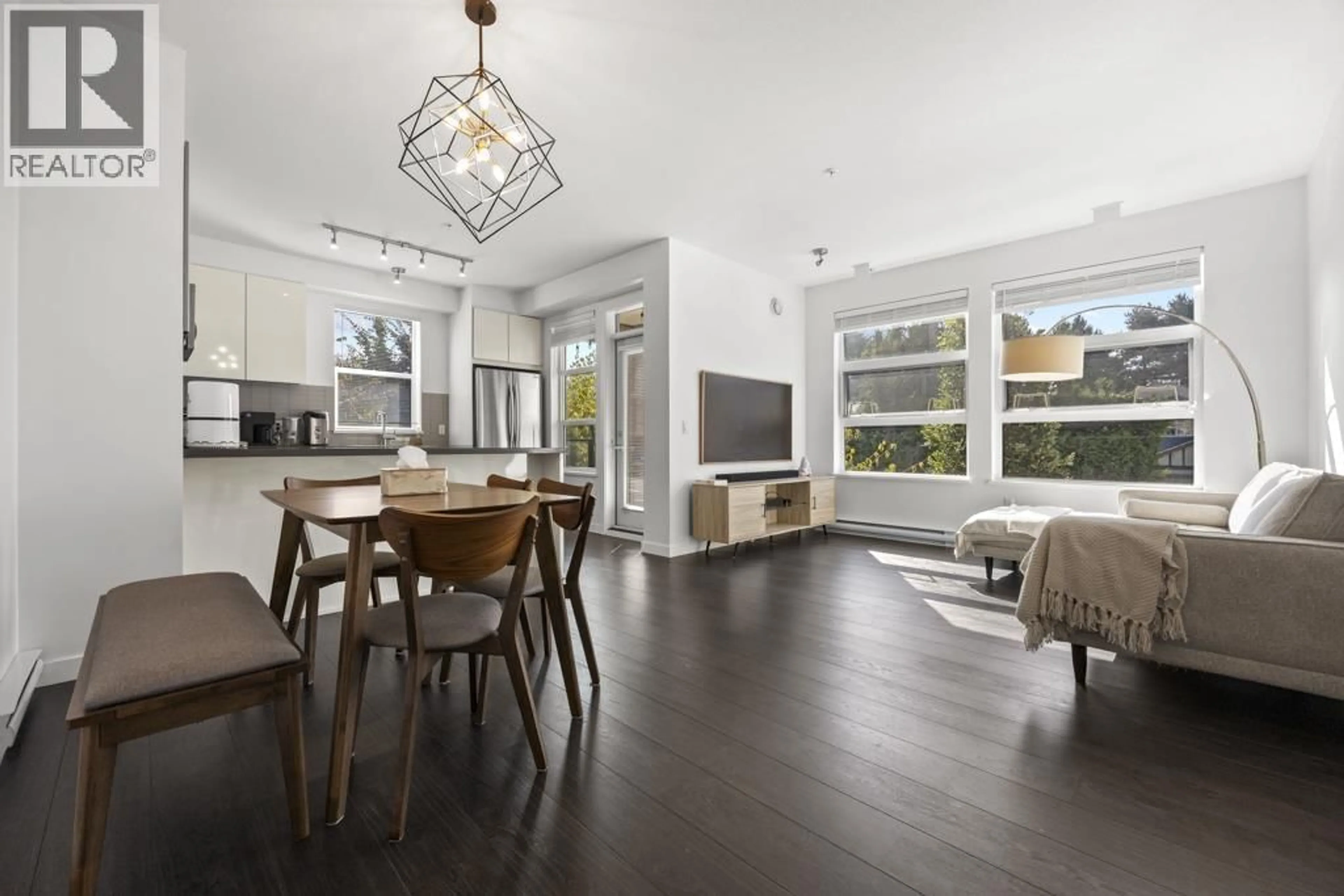 Open concept kitchen, wood/laminate floor for 216 - 607 COTTONWOOD AVENUE, Coquitlam British Columbia V3J0H1