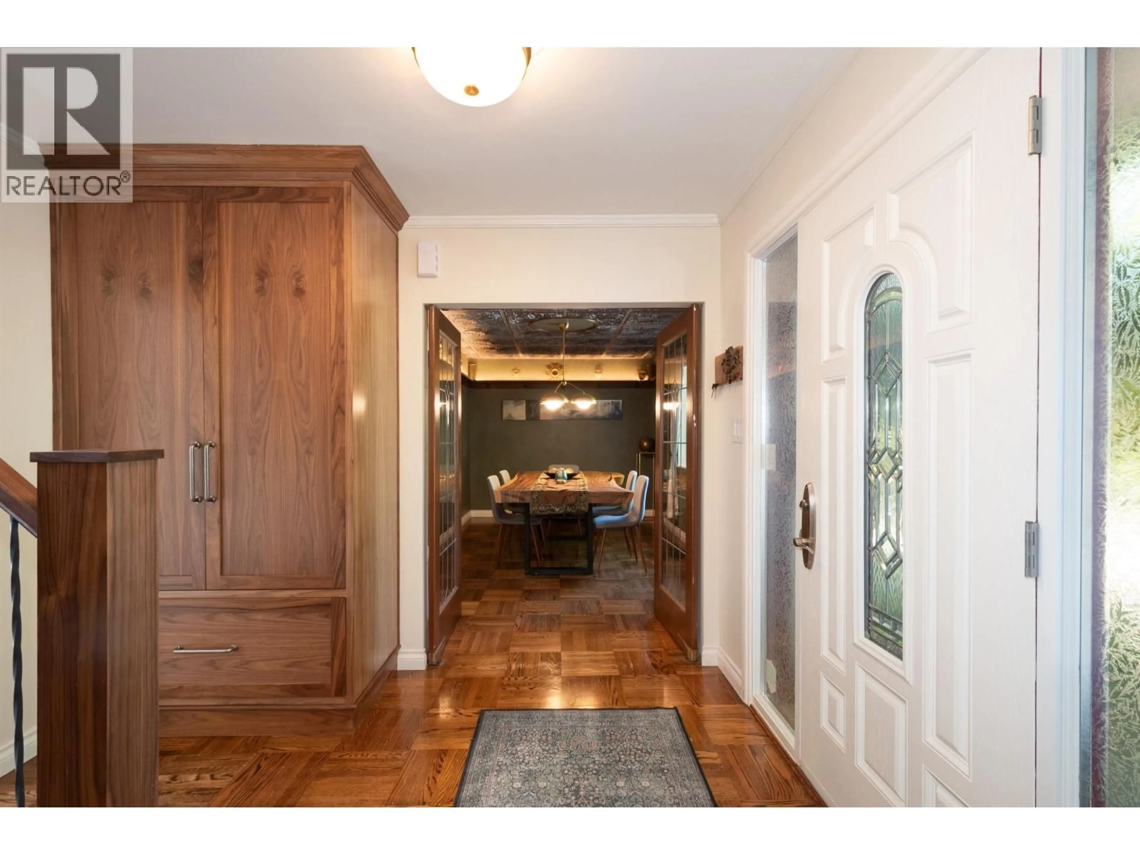 Indoor entryway for 510 EVERGREEN PLACE, North Vancouver British Columbia V7N2Z2