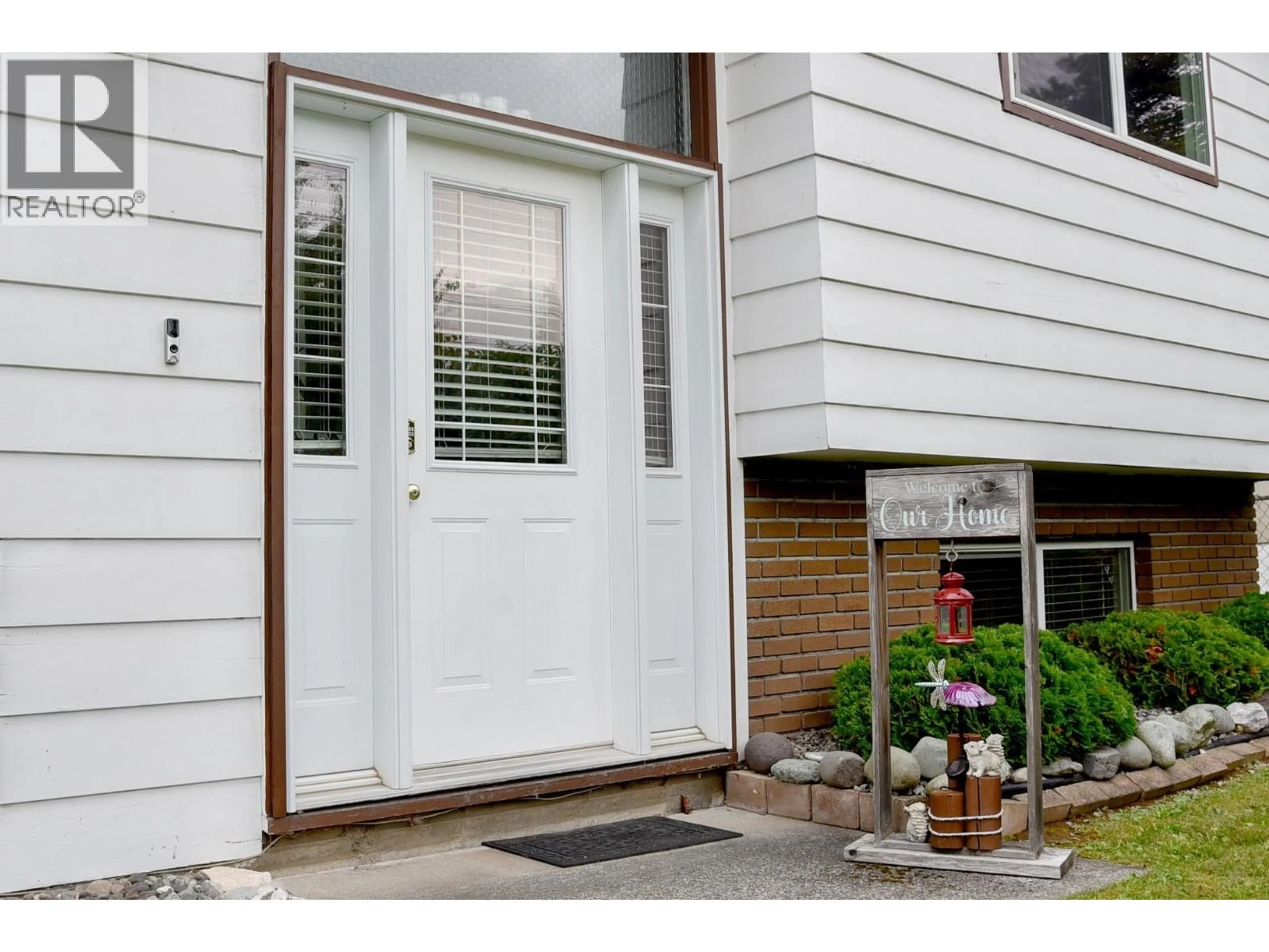 Indoor entryway for 3317 PHEASANT STREET, Terrace British Columbia V8G3H4