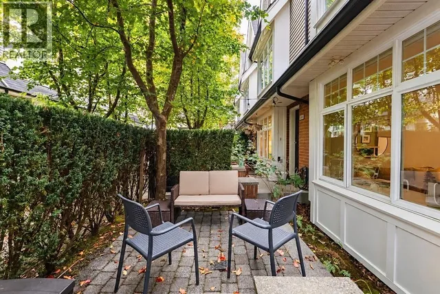 3822 WELWYN STREET, Vancouver 2