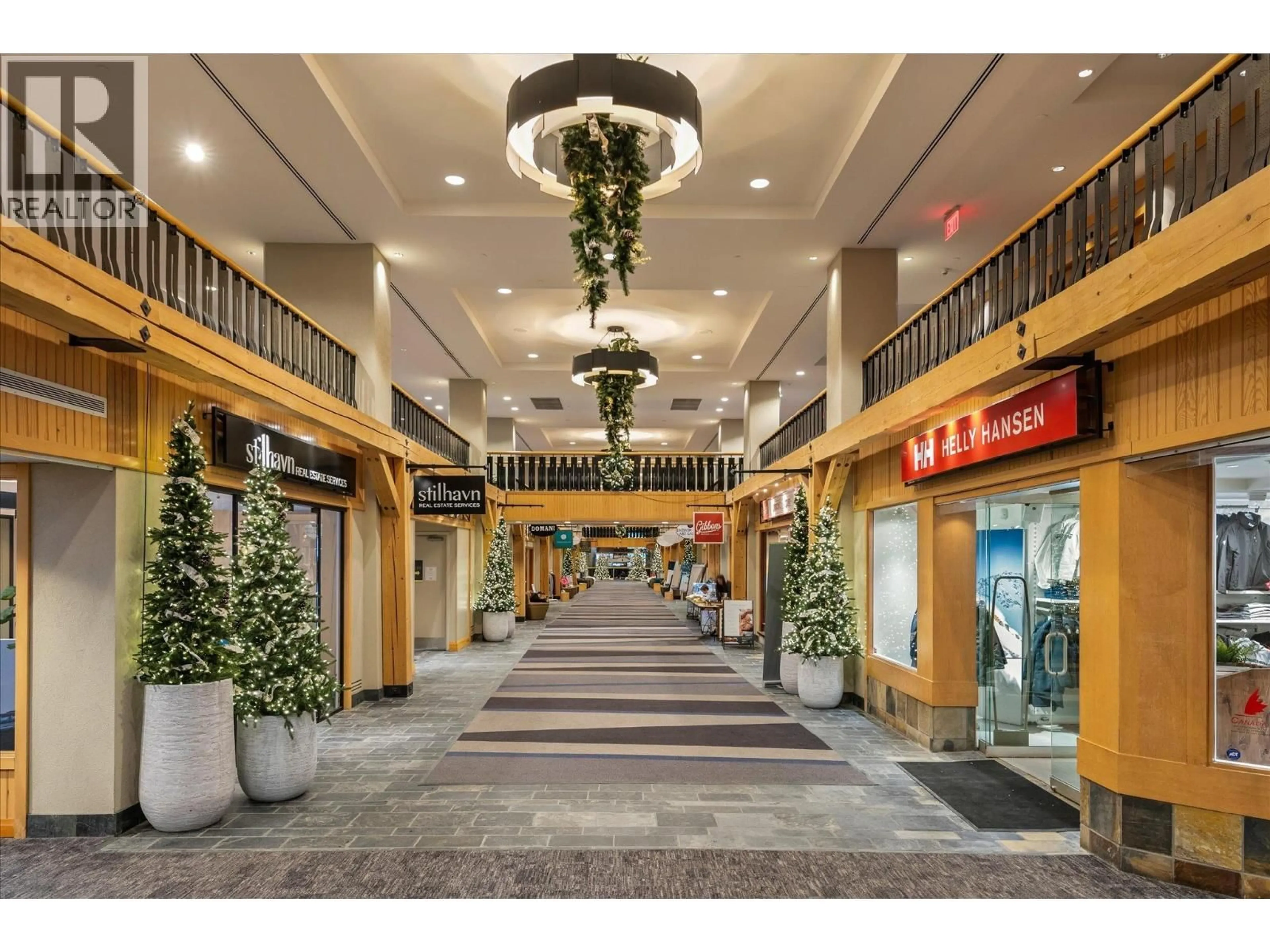 Indoor foyer for 359 - 4090 WHISTLER WAY, Whistler British Columbia V8E1J3