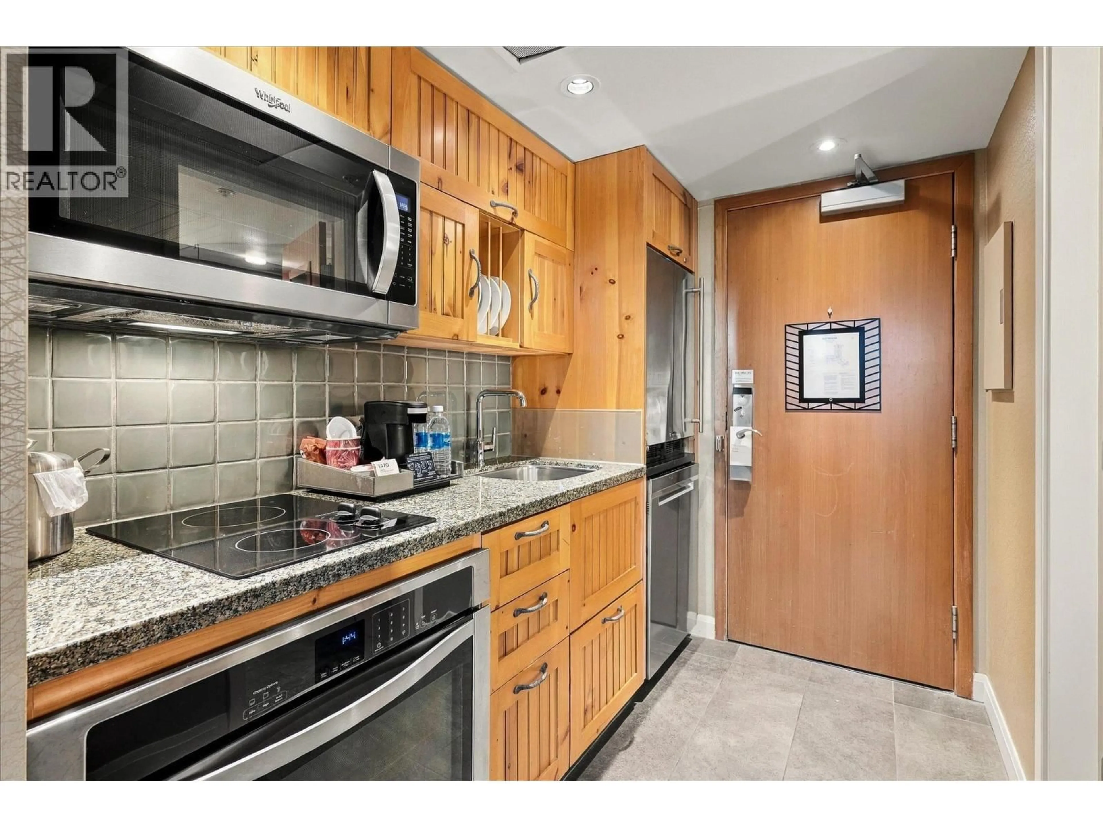 Standard kitchen, ceramic/tile floor for 359 - 4090 WHISTLER WAY, Whistler British Columbia V8E1J3