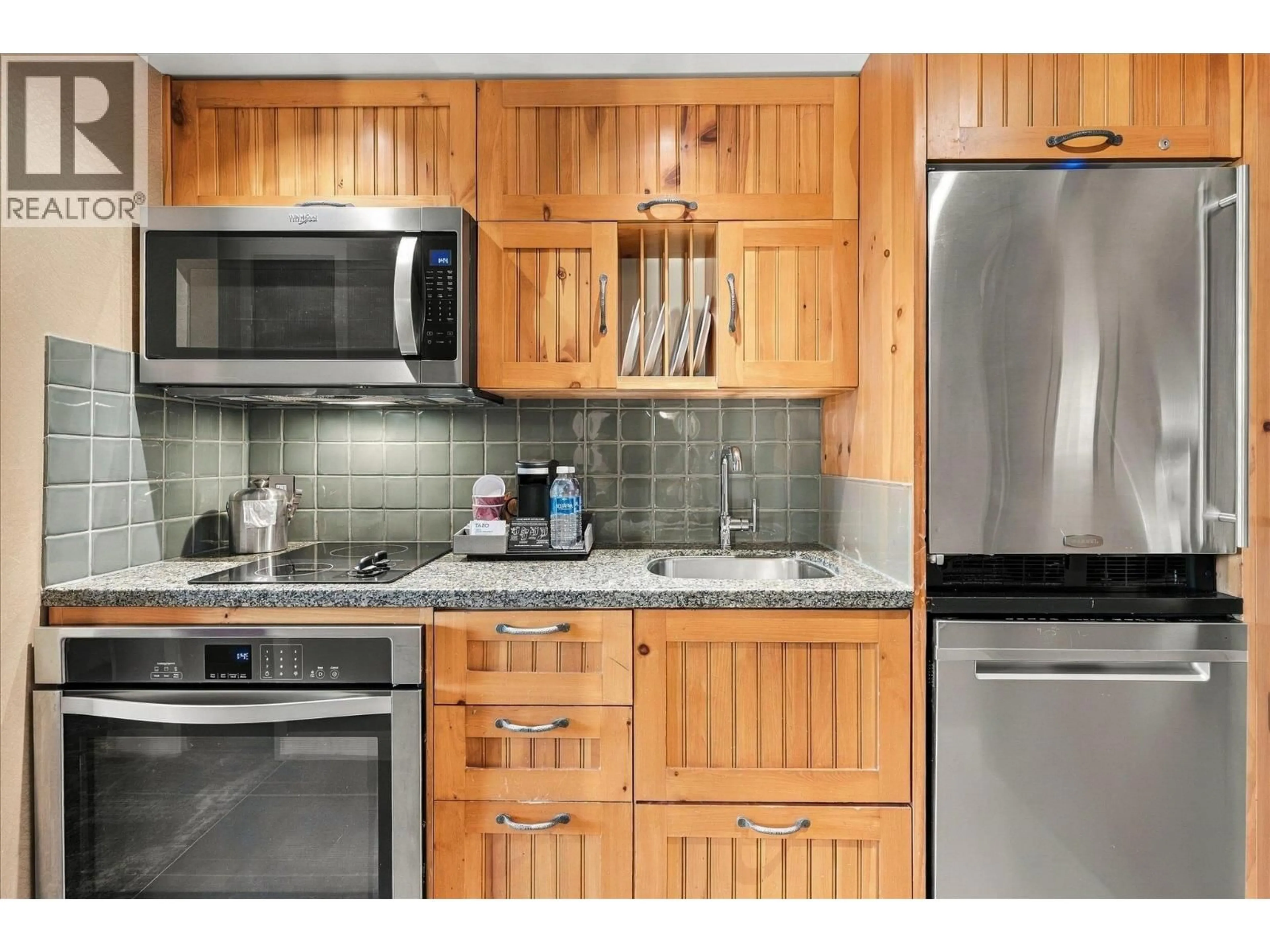 Standard kitchen, wood/laminate floor for 359 - 4090 WHISTLER WAY, Whistler British Columbia V8E1J3