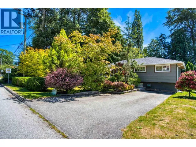 517 AILSA AVENUE, Port Moody 3