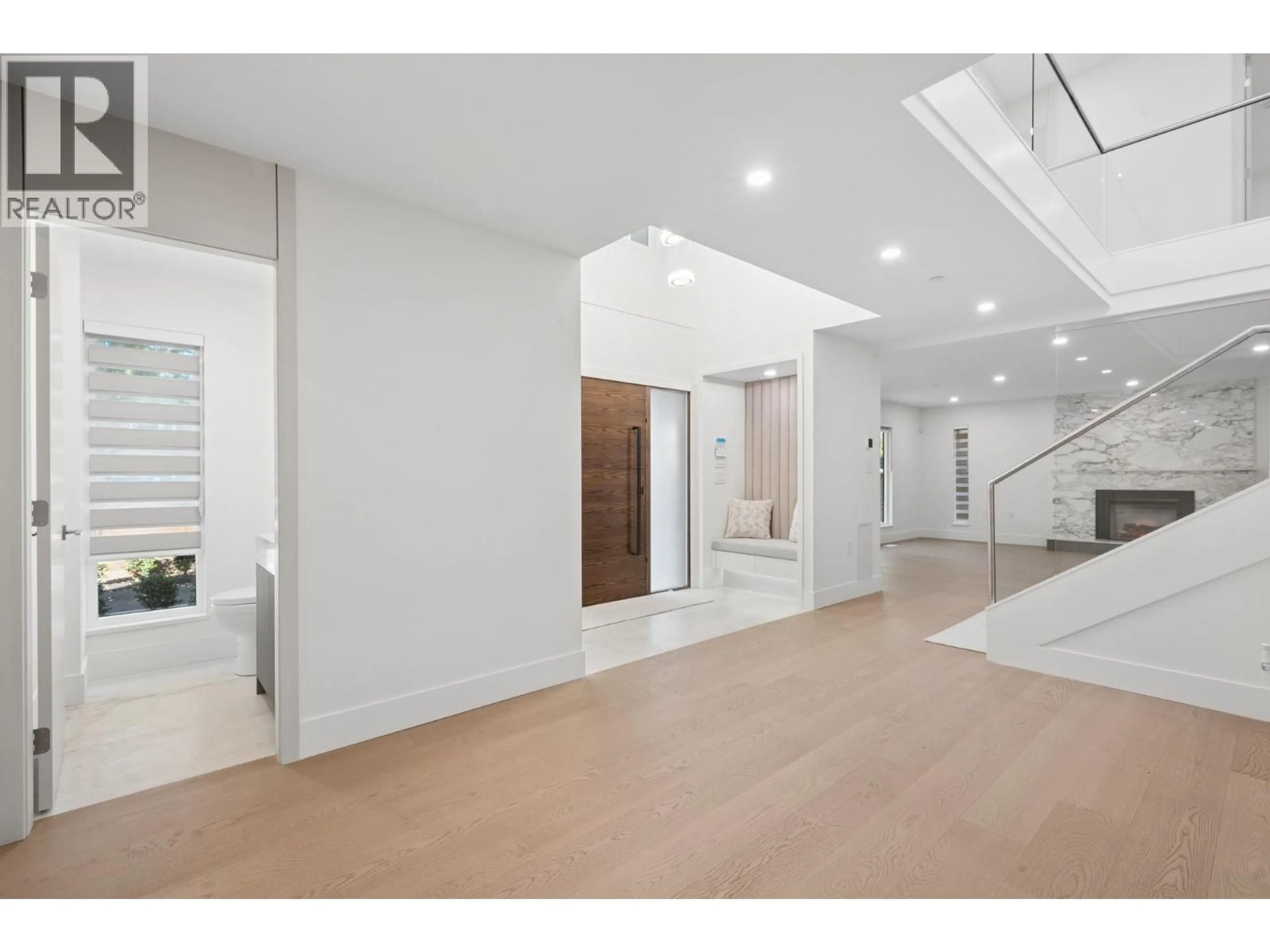 Indoor foyer for 3980 CARTIER STREET, Vancouver British Columbia V6H3C8