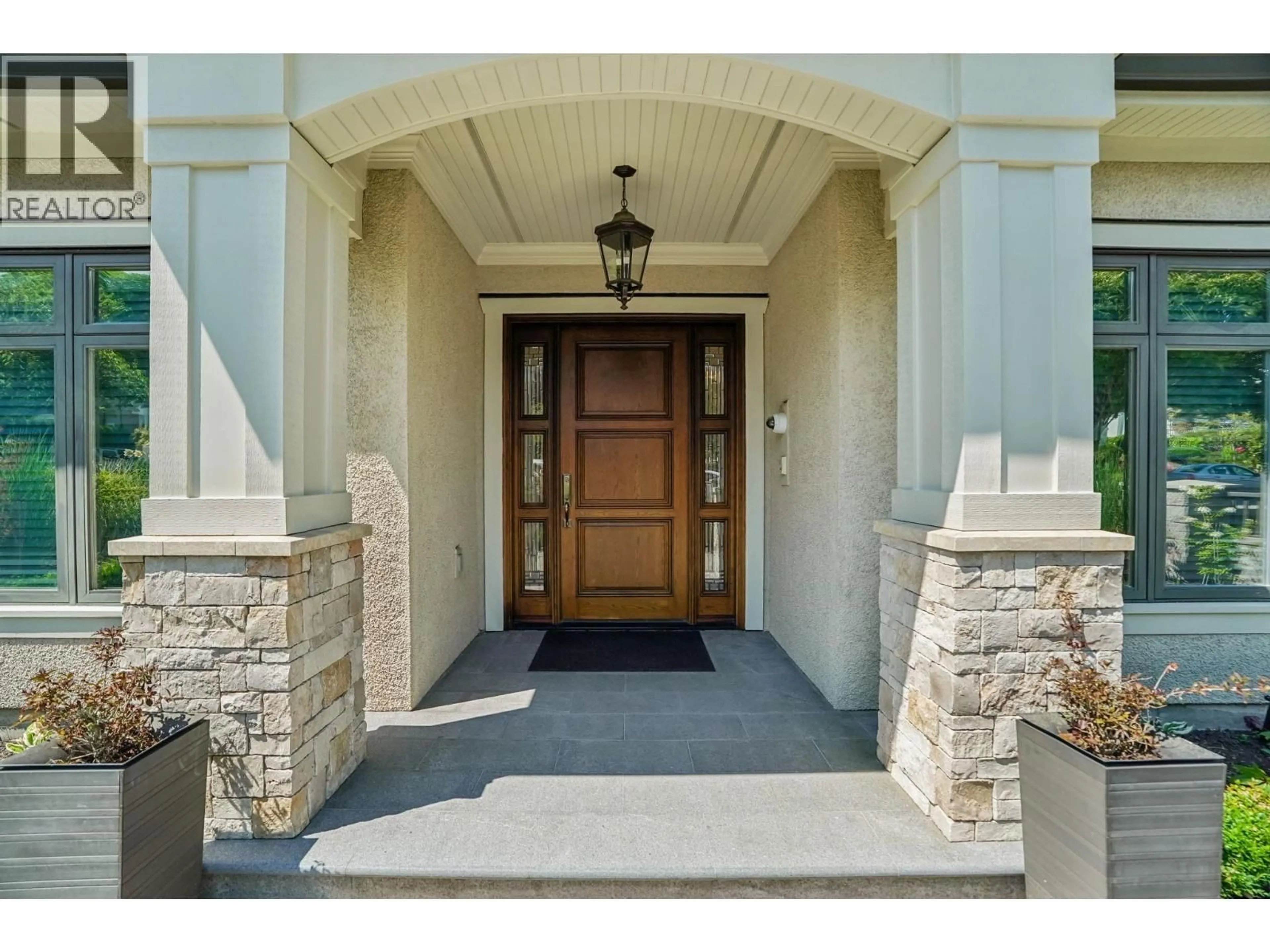 Indoor entryway for 5807 CREE STREET, Vancouver British Columbia V5W2V8