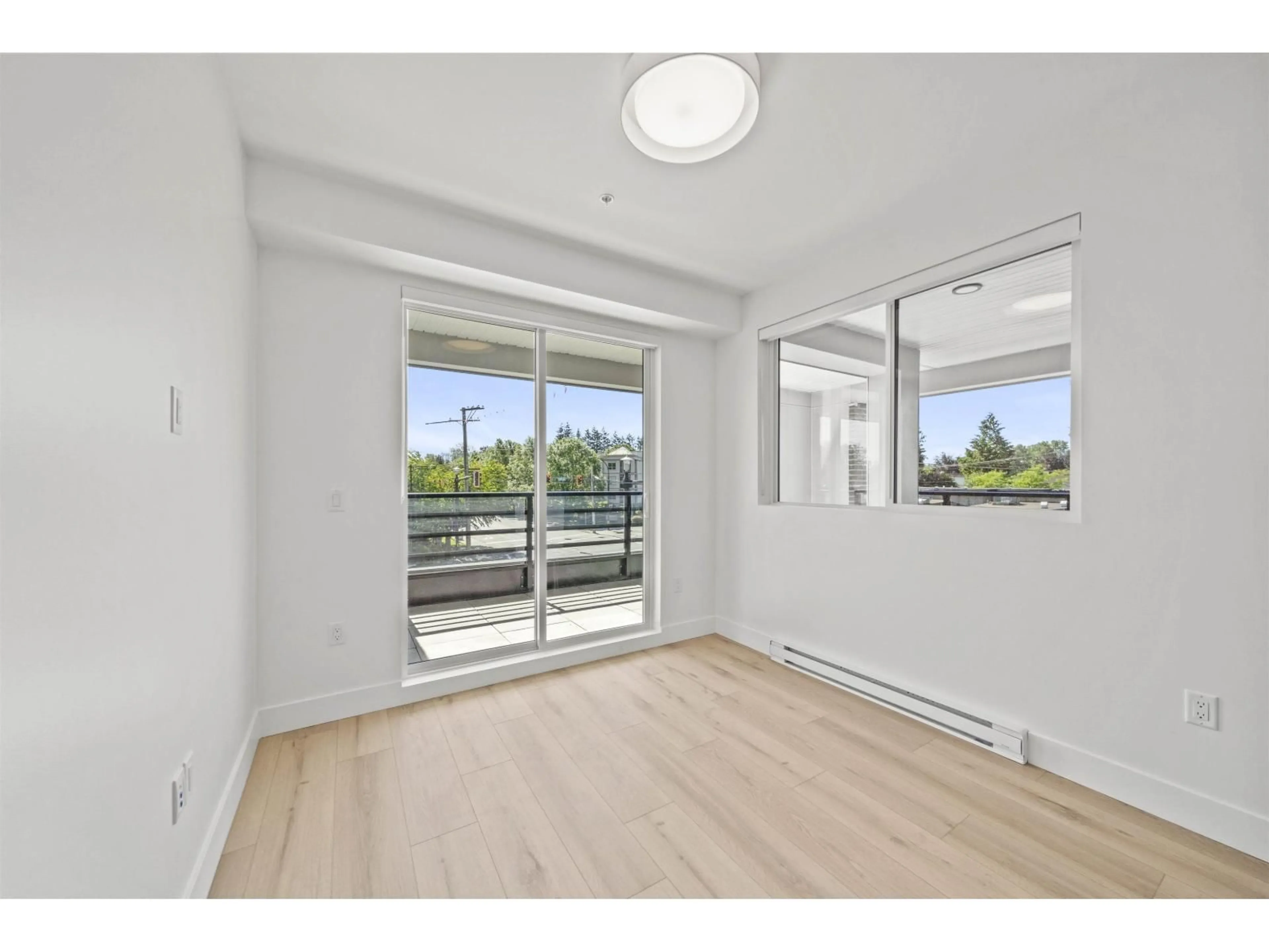 A pic of a room for 439 - 20769 FRASER HIGHWAY, Langley British Columbia V3A4G4