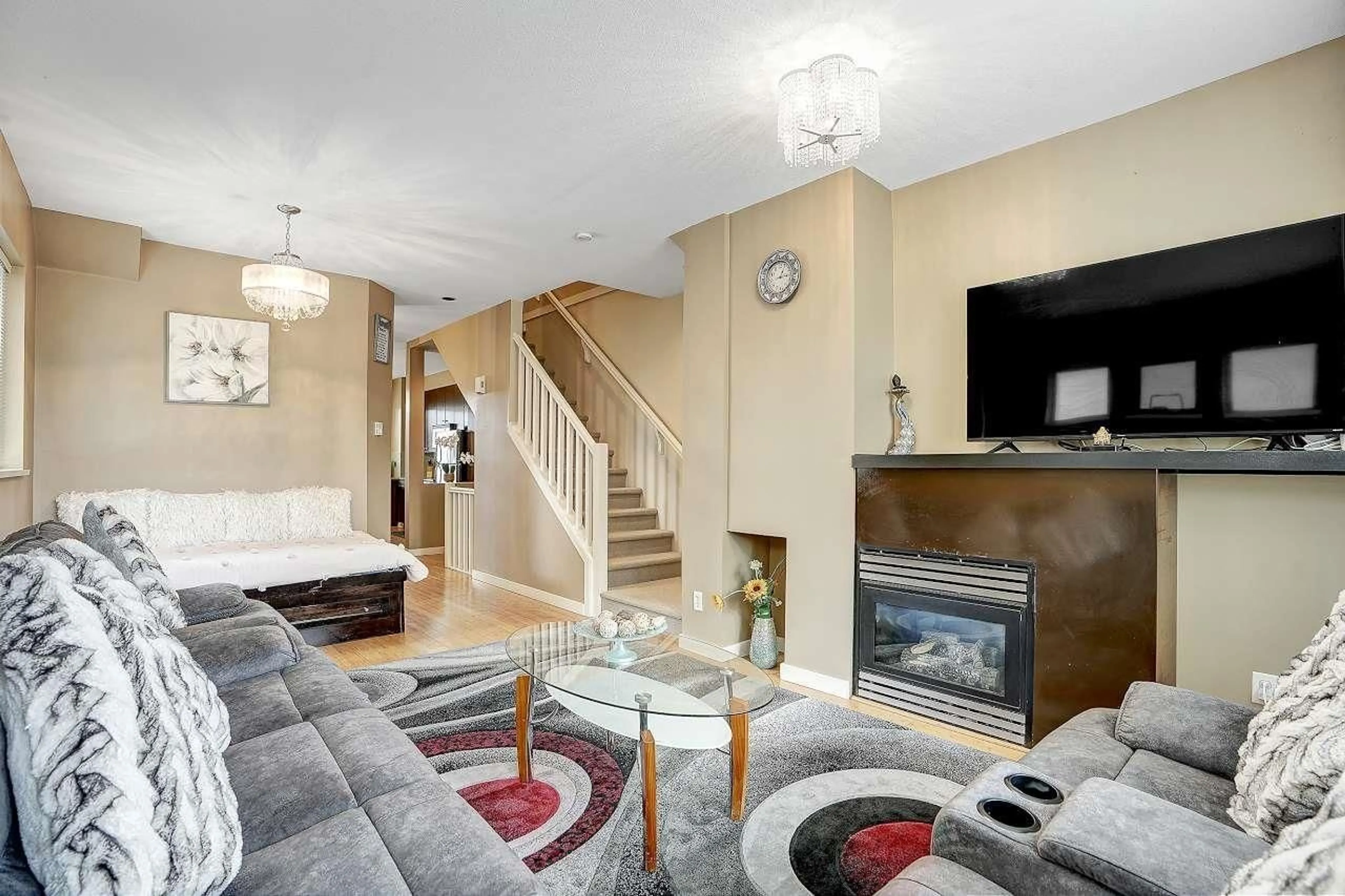 Living room with furniture, unknown for 7 - 6033 168 STREET, Surrey British Columbia V3S3X7