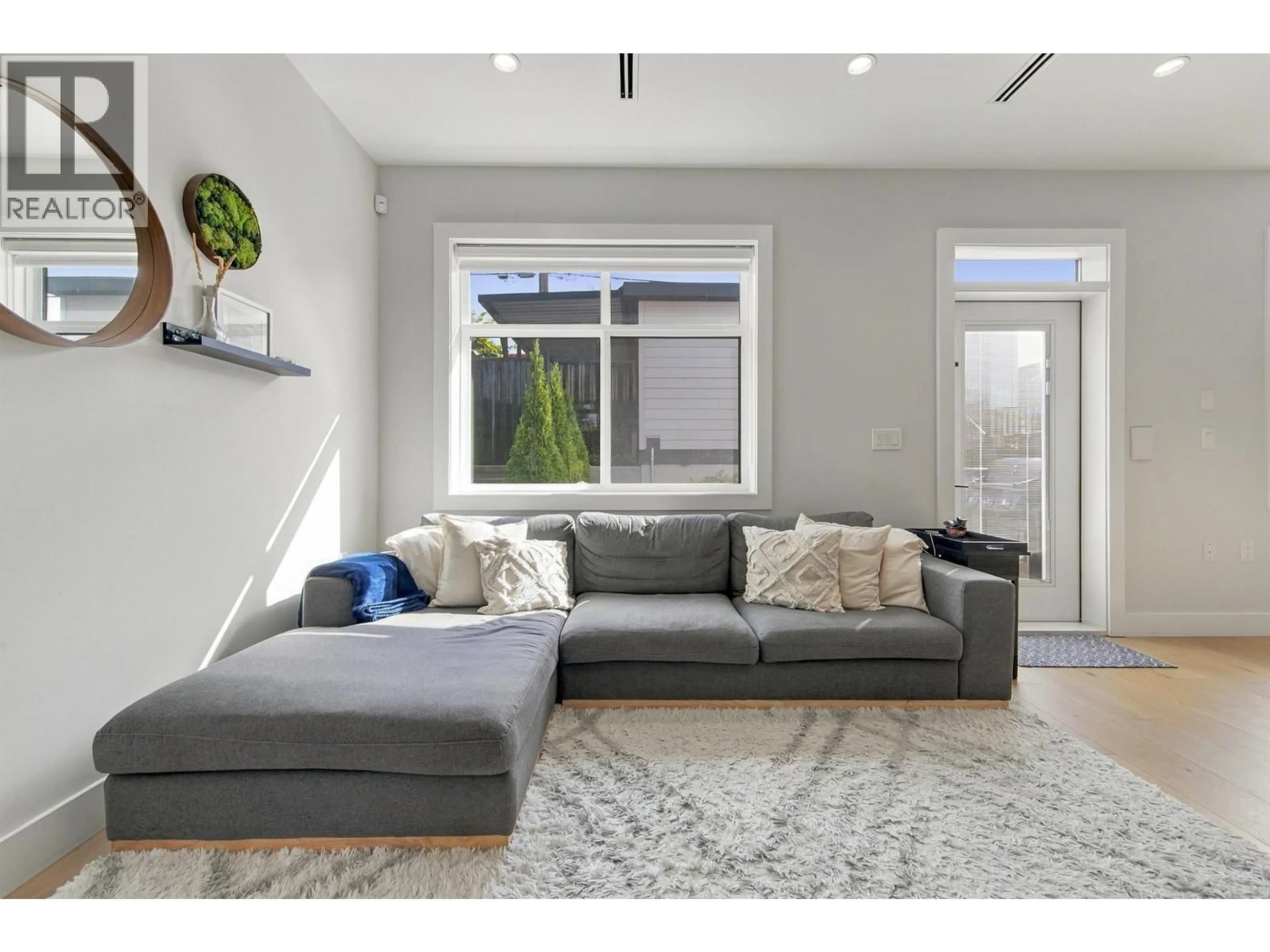 Living room with furniture, unknown for 2178 RENFREW STREET, Vancouver British Columbia V5M3J5