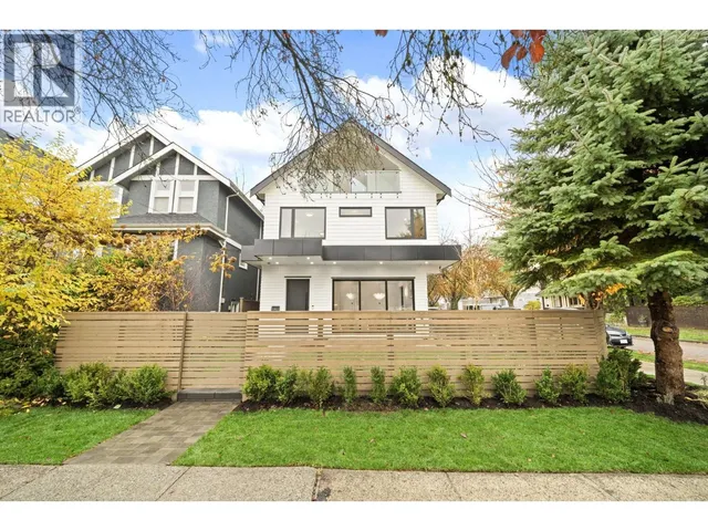 1095 14TH AVENUE, Vancouver 3