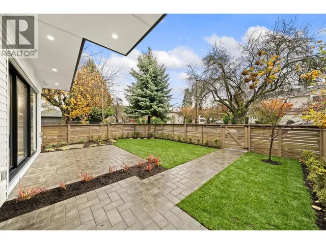 1095 14TH AVENUE, Vancouver 4