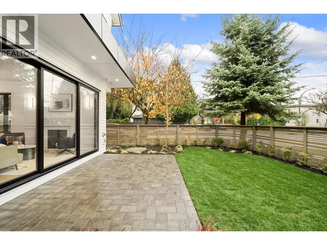 1095 14TH AVENUE, Vancouver 5