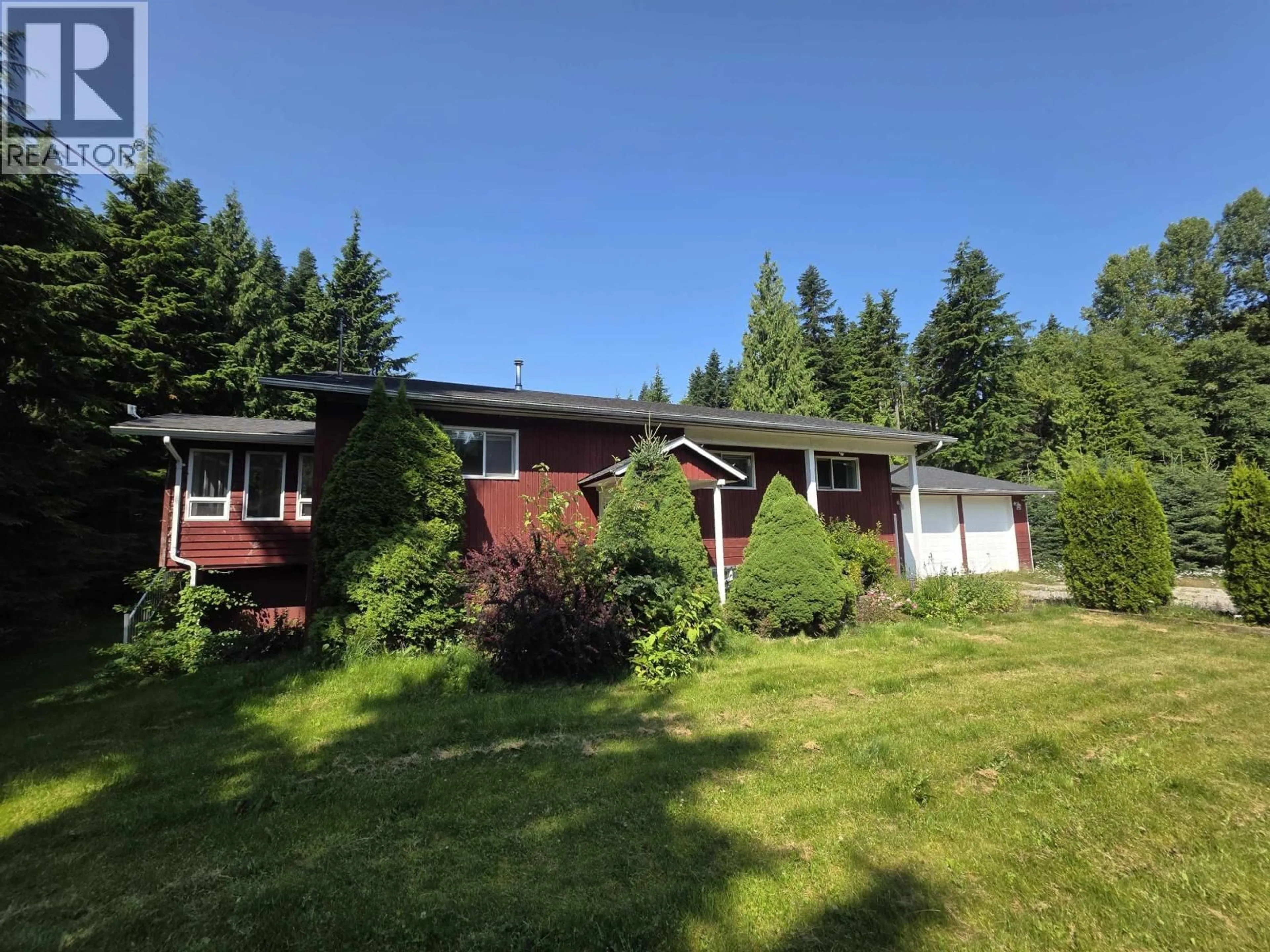 A pic from outside/outdoor area/front of a property/back of a property/a pic from drone, unknown for 2421 KROYER STREET, Terrace British Columbia V8G0G2