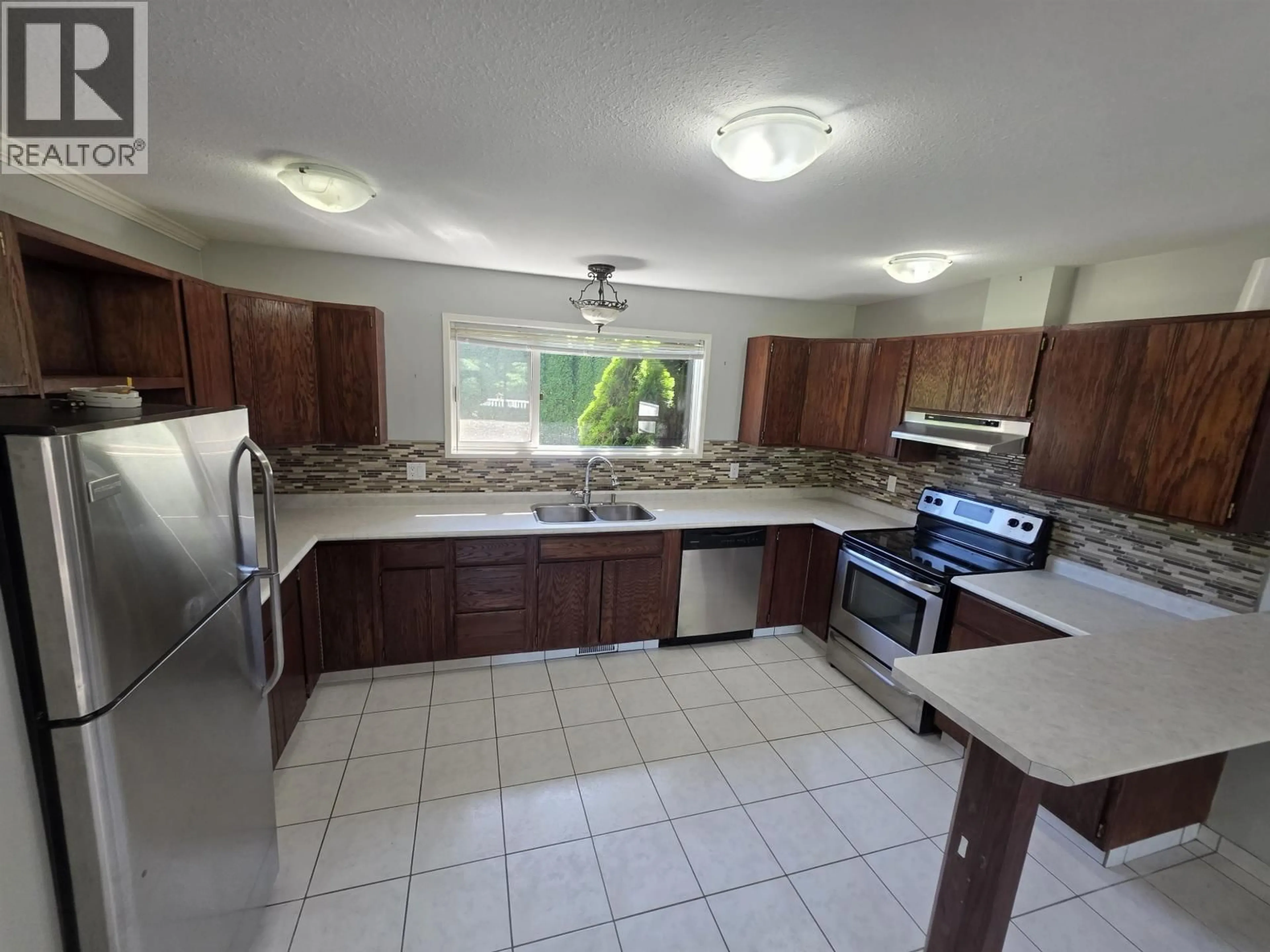 Unknown for 2421 KROYER STREET, Terrace British Columbia V8G0G2