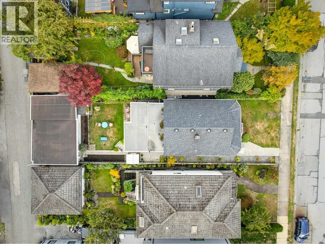 3587 TRIUMPH STREET, Vancouver 2