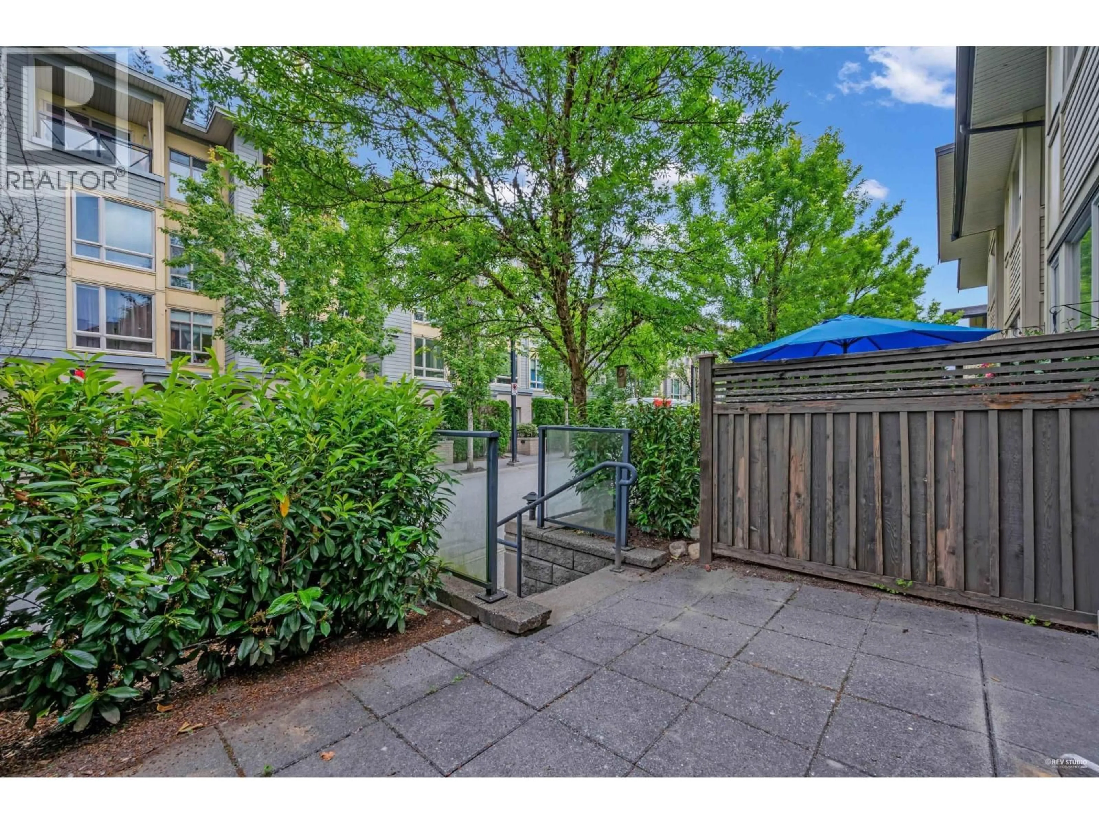 Patio, street for 51 - 9229 UNIVERSITY CRESCENT, Burnaby British Columbia V5A4Z2