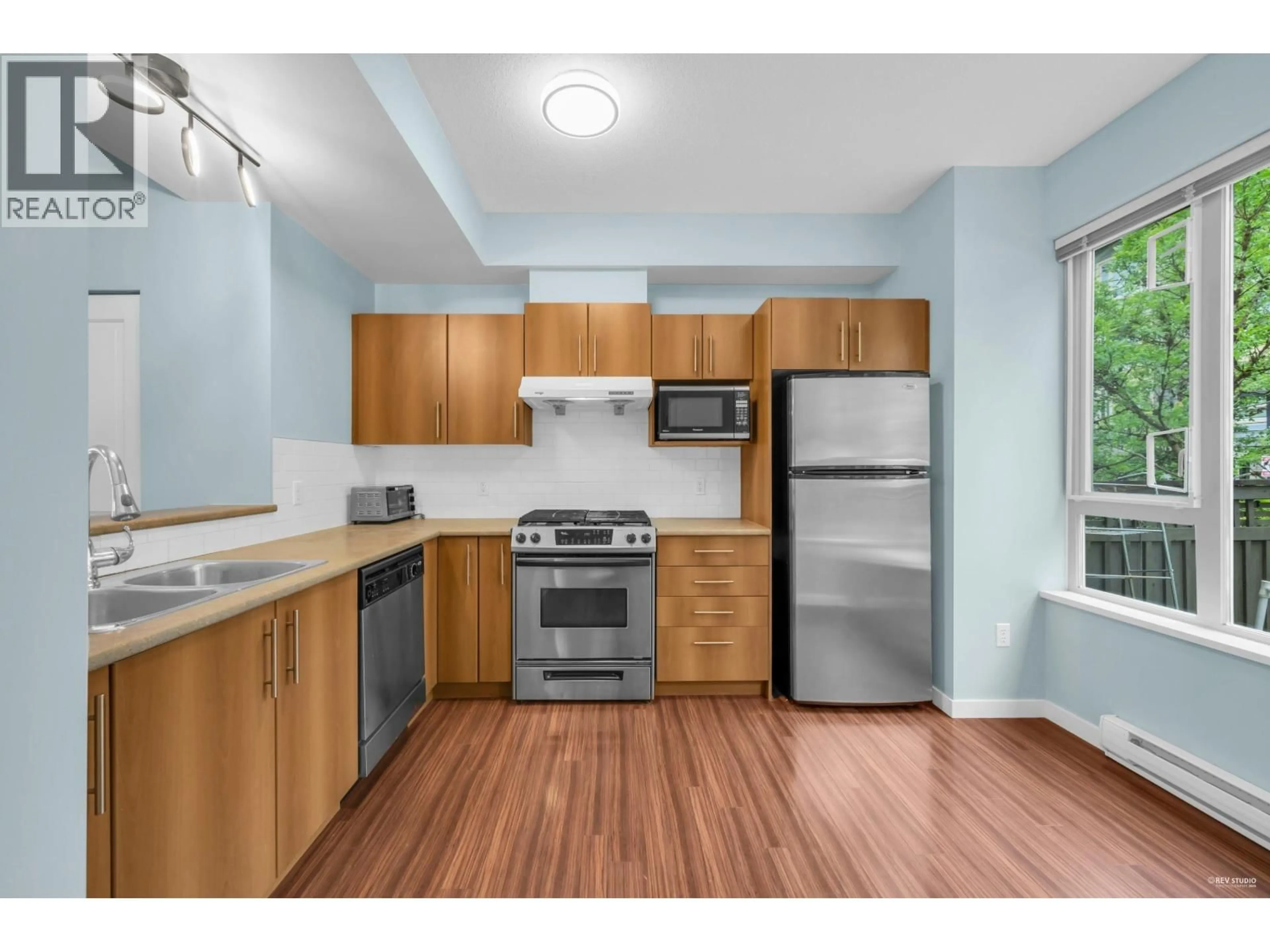 Standard kitchen, wood/laminate floor for 51 - 9229 UNIVERSITY CRESCENT, Burnaby British Columbia V5A4Z2