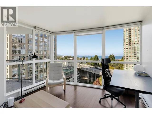 1401 - 907 BEACH AVENUE, Vancouver 3