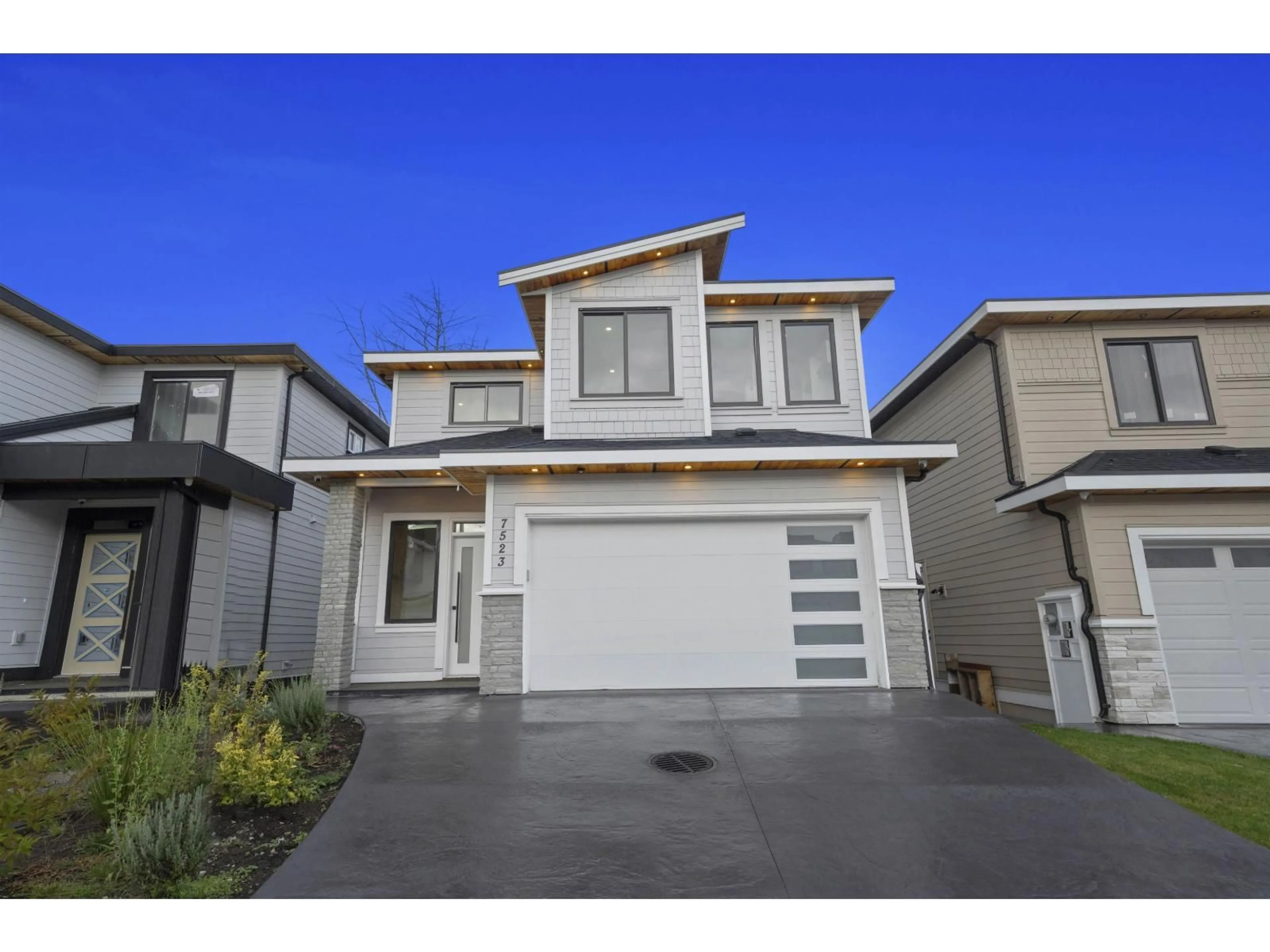 Home with vinyl exterior material, street for 7523 205 STREET, Langley British Columbia V2Y1V5