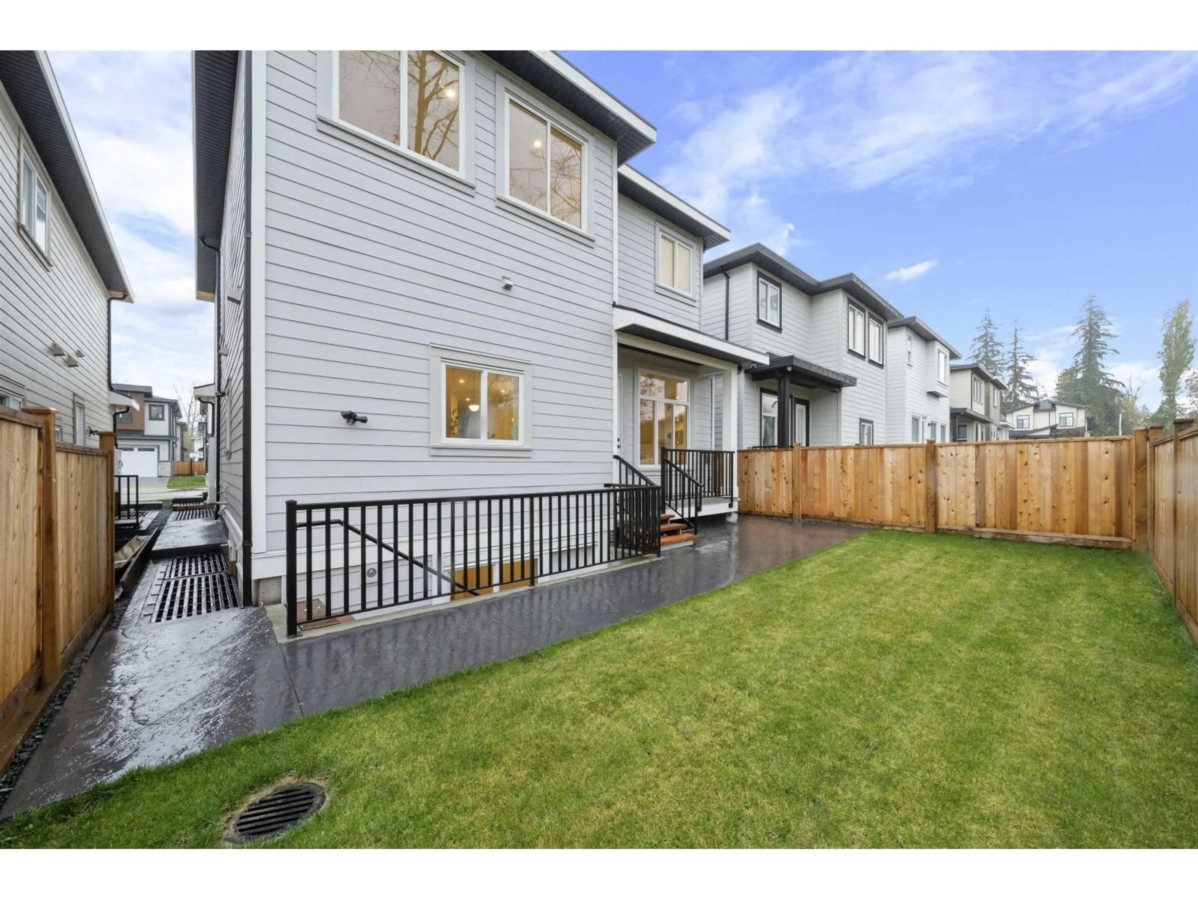 Patio, street for 7523 205 STREET, Langley British Columbia V2Y1V5