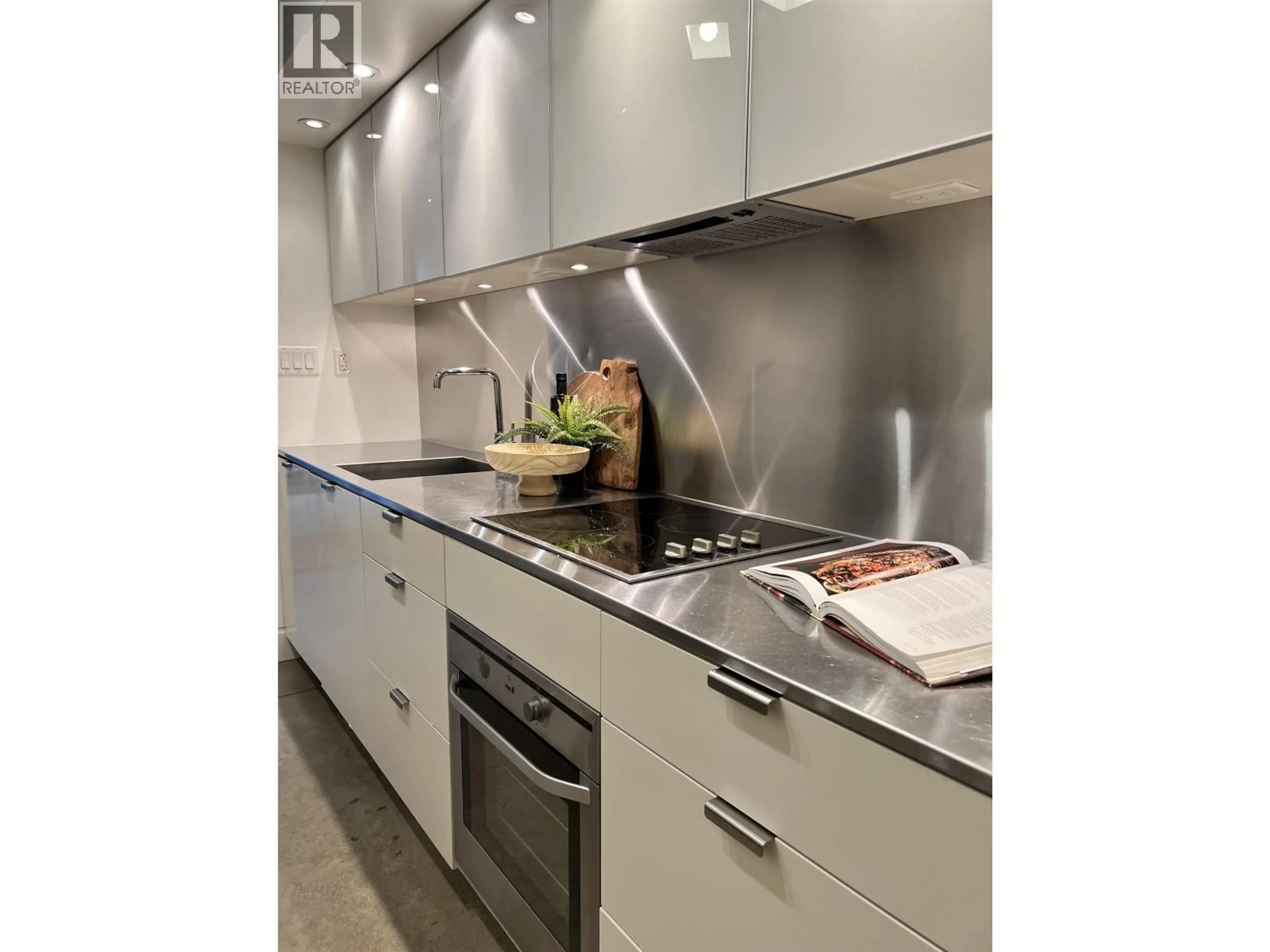 Contemporary kitchen, unknown for 306 - 53 HASTINGS STREET, Vancouver British Columbia V6B1G4