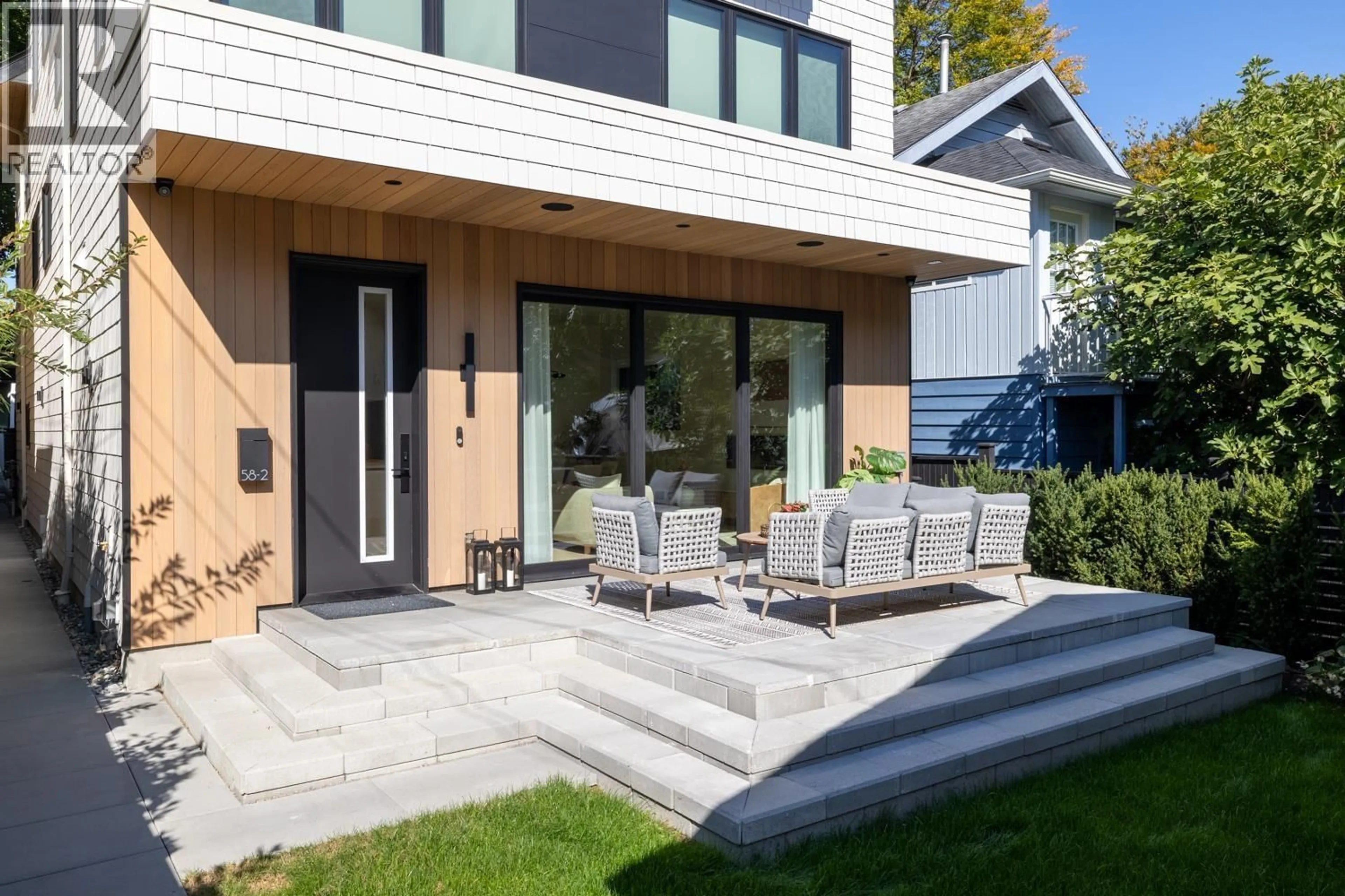 Patio, street for 2 - 58 40TH AVENUE, Vancouver British Columbia V5W1L4