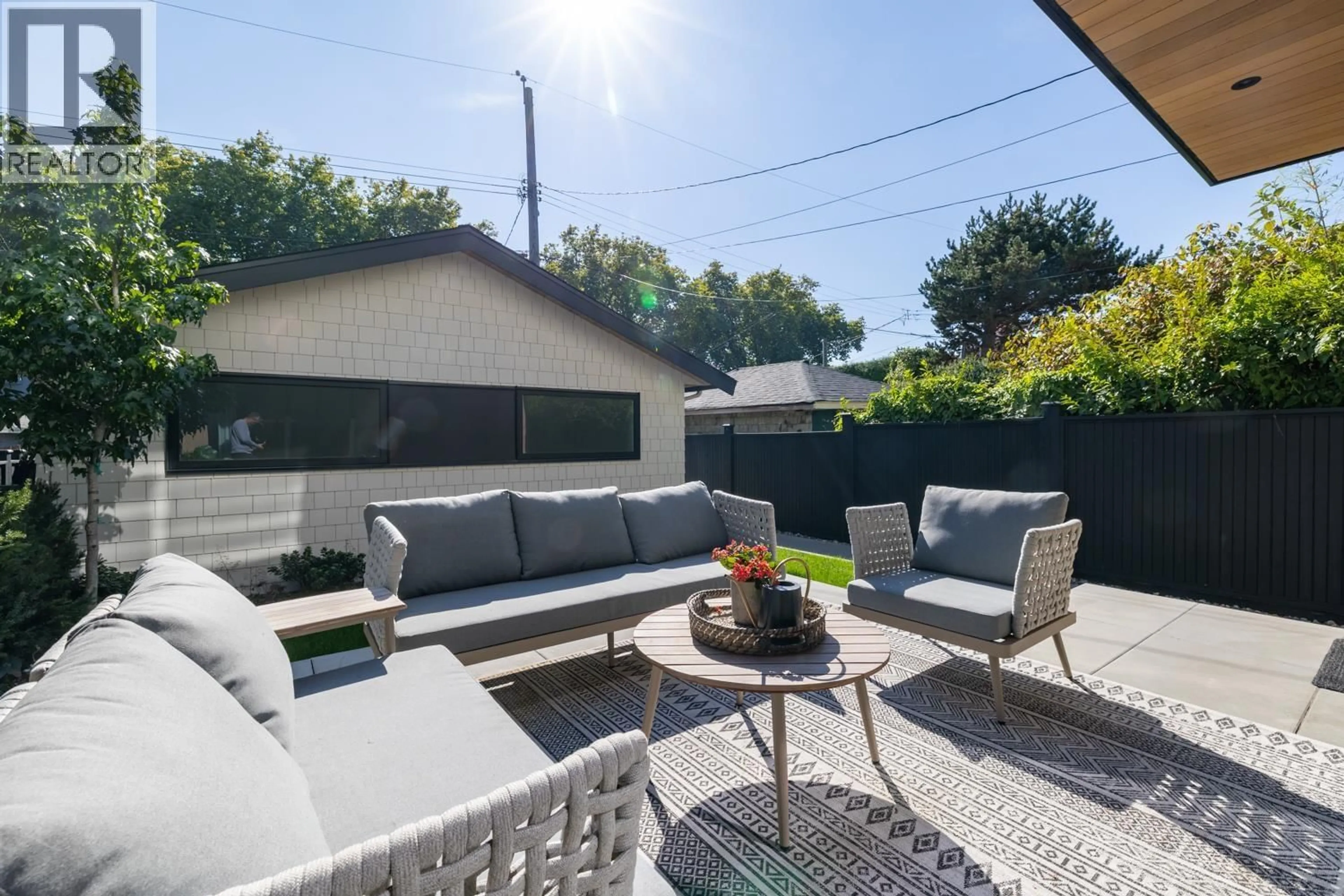 Patio, street for 2 - 58 40TH AVENUE, Vancouver British Columbia V5W1L4