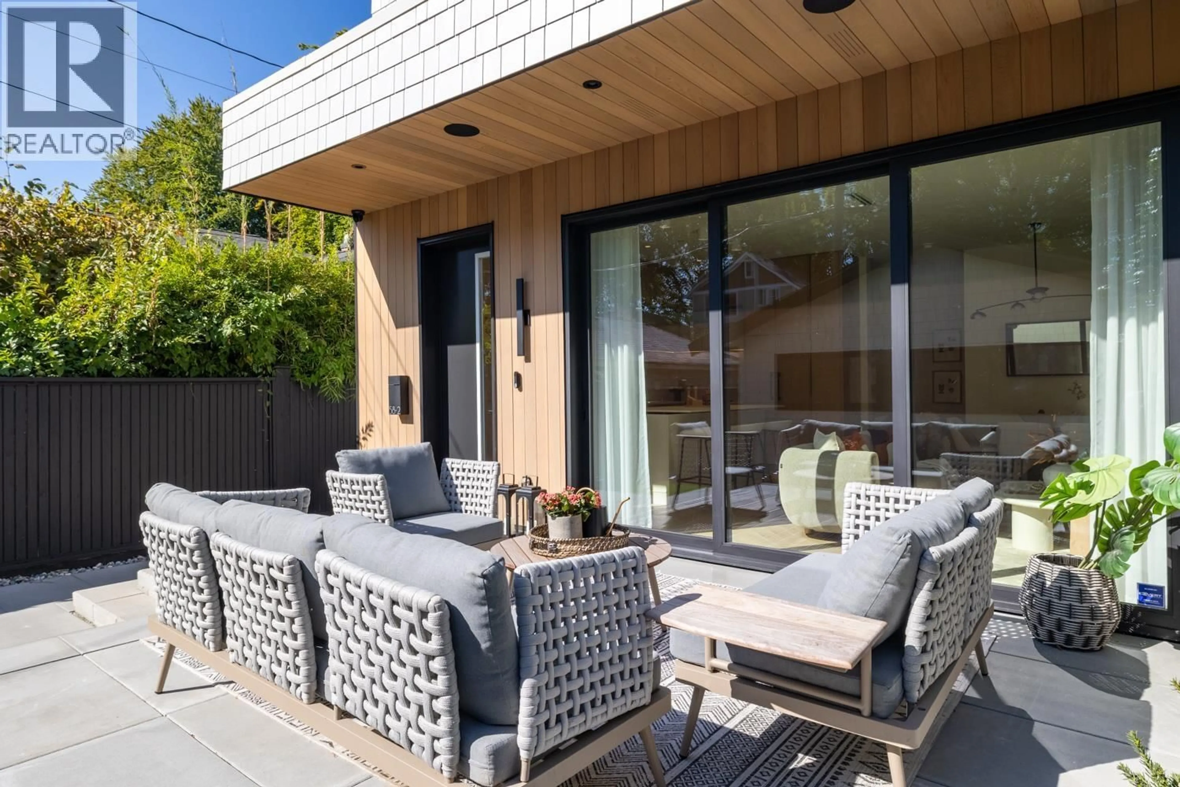 Patio, street for 2 - 58 40TH AVENUE, Vancouver British Columbia V5W1L4