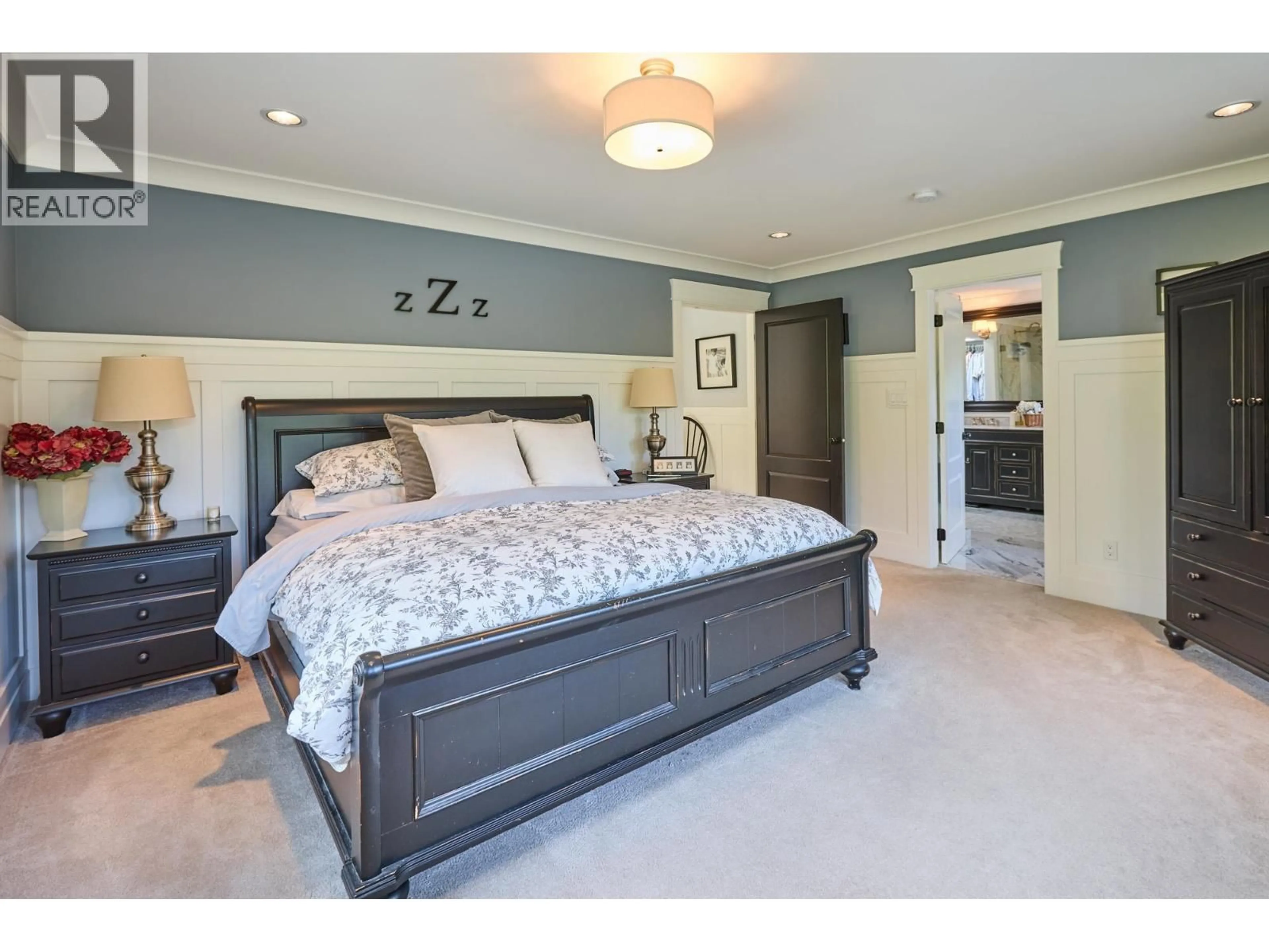 Bedroom with bed, unknown for 1001 JAY CRESCENT, Squamish British Columbia V8B0P2