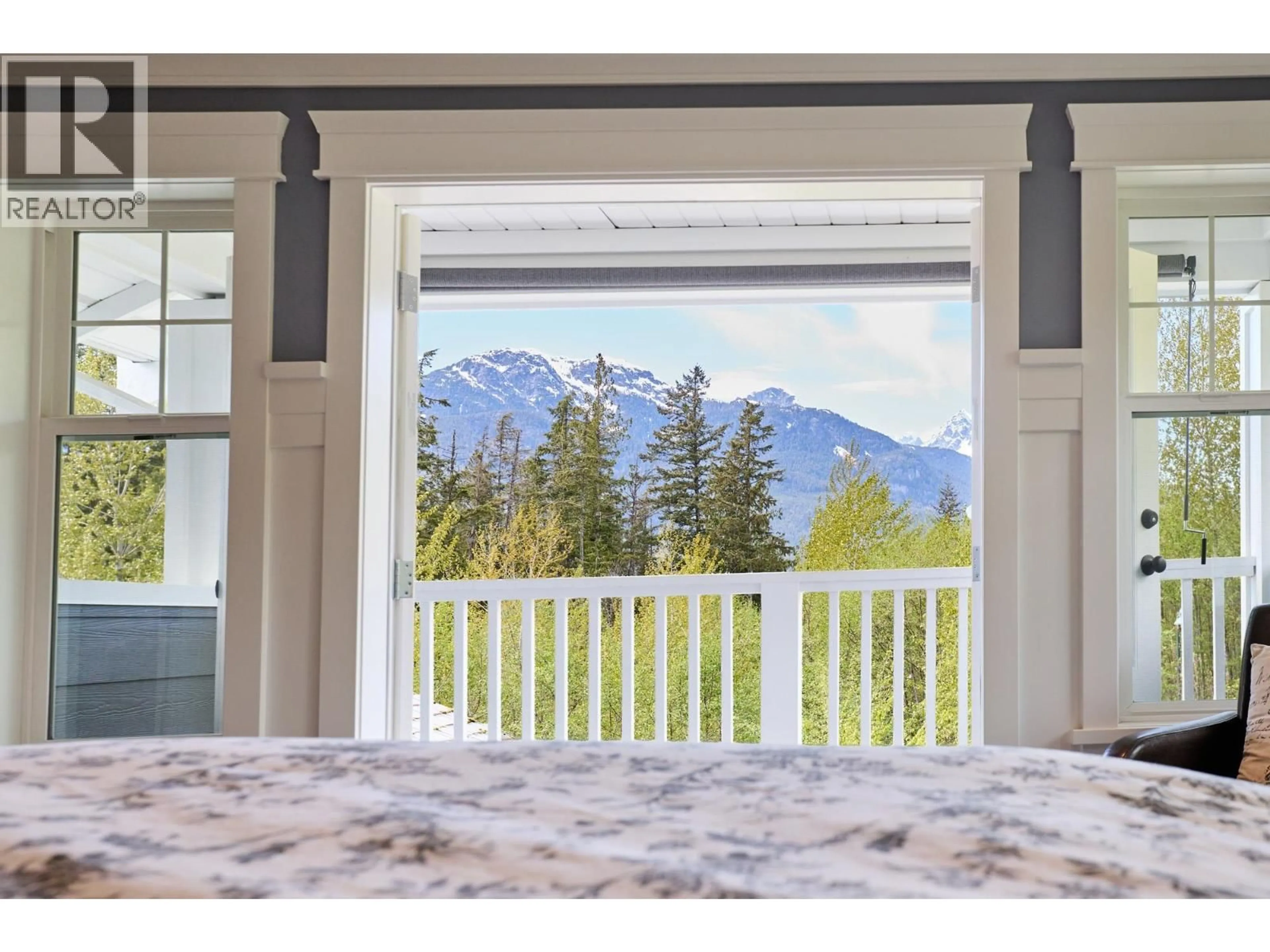 Unknown for 1001 JAY CRESCENT, Squamish British Columbia V8B0P2