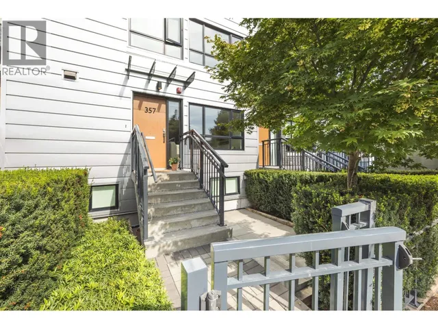 357 16TH AVENUE, Vancouver 2