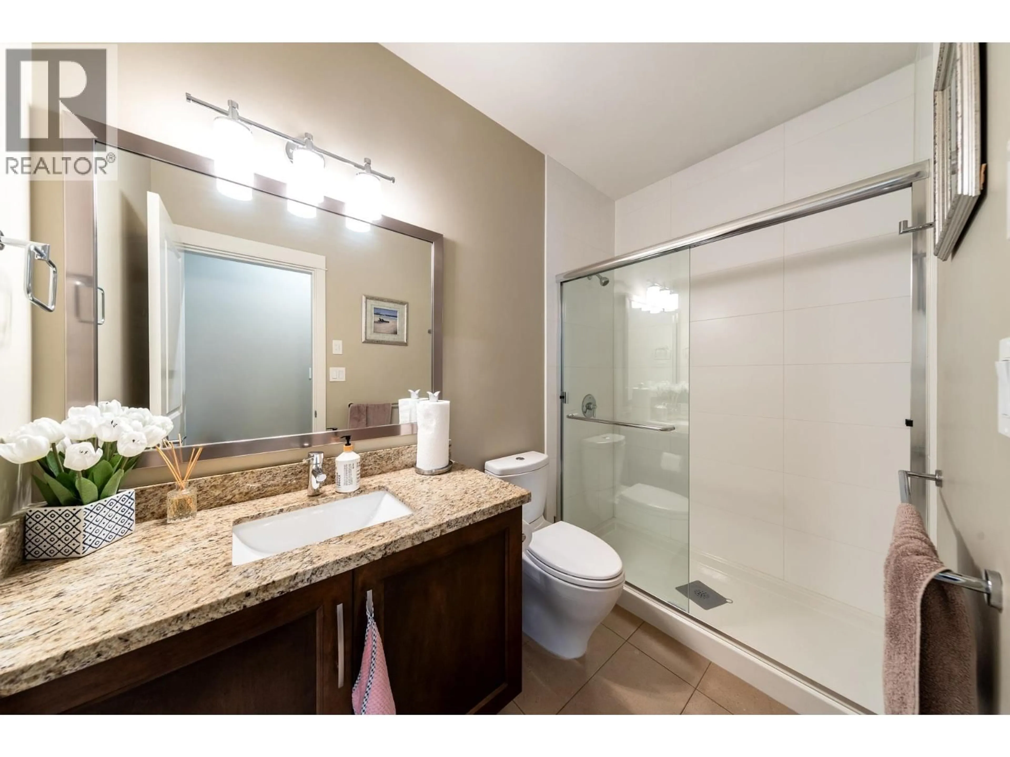 Standard bathroom, ceramic/tile floor for 4988 WILLOW SPRINGS AVENUE, Delta British Columbia V4M0A7