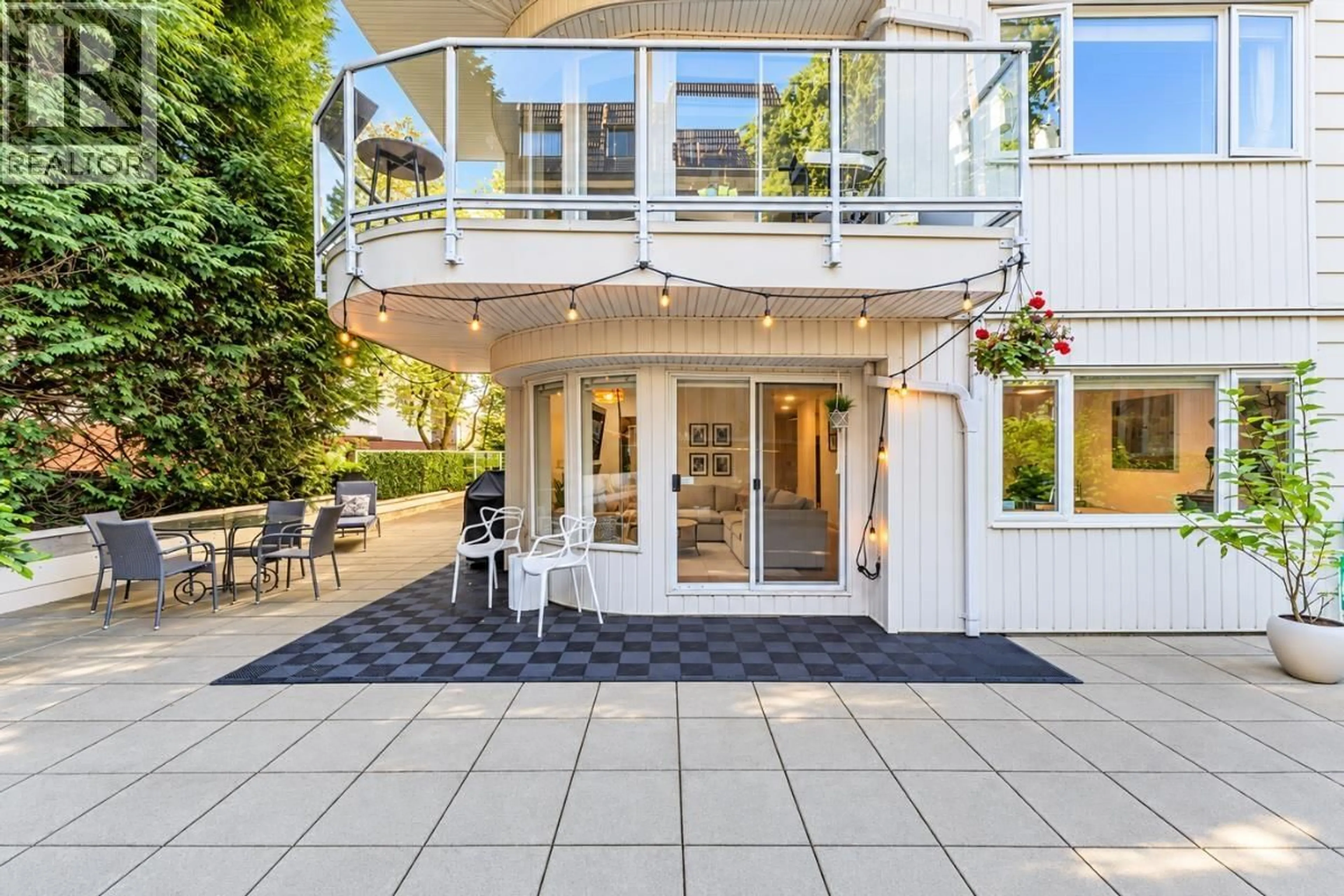 Patio, street for 102 - 320 2ND STREET, North Vancouver British Columbia V7M1E1