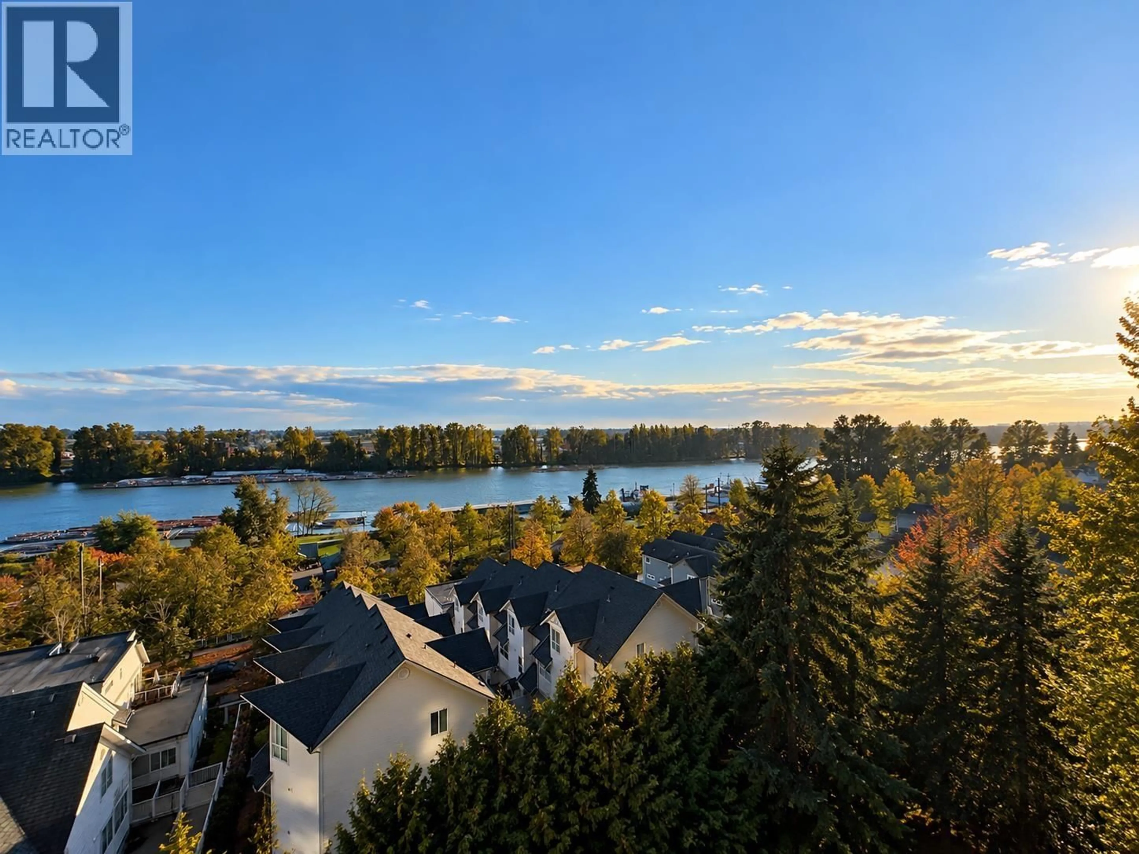 A pic from outside/outdoor area/front of a property/back of a property/a pic from drone, water/lake/river/ocean view for 907 - 2733 CHANDLERY PLACE, Vancouver British Columbia V5S4V3