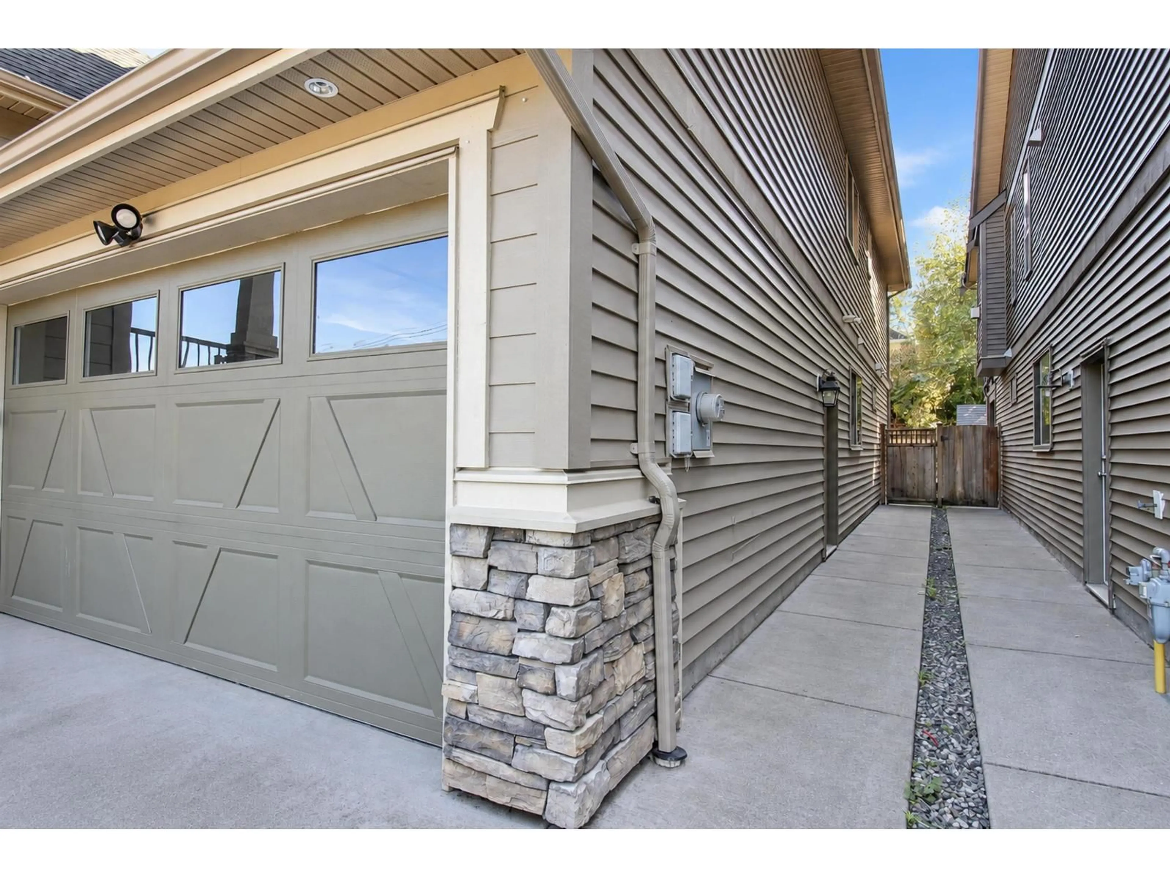 Unknown for 32614 TUNBRIDGE AVENUE, Mission British Columbia V4S0A4