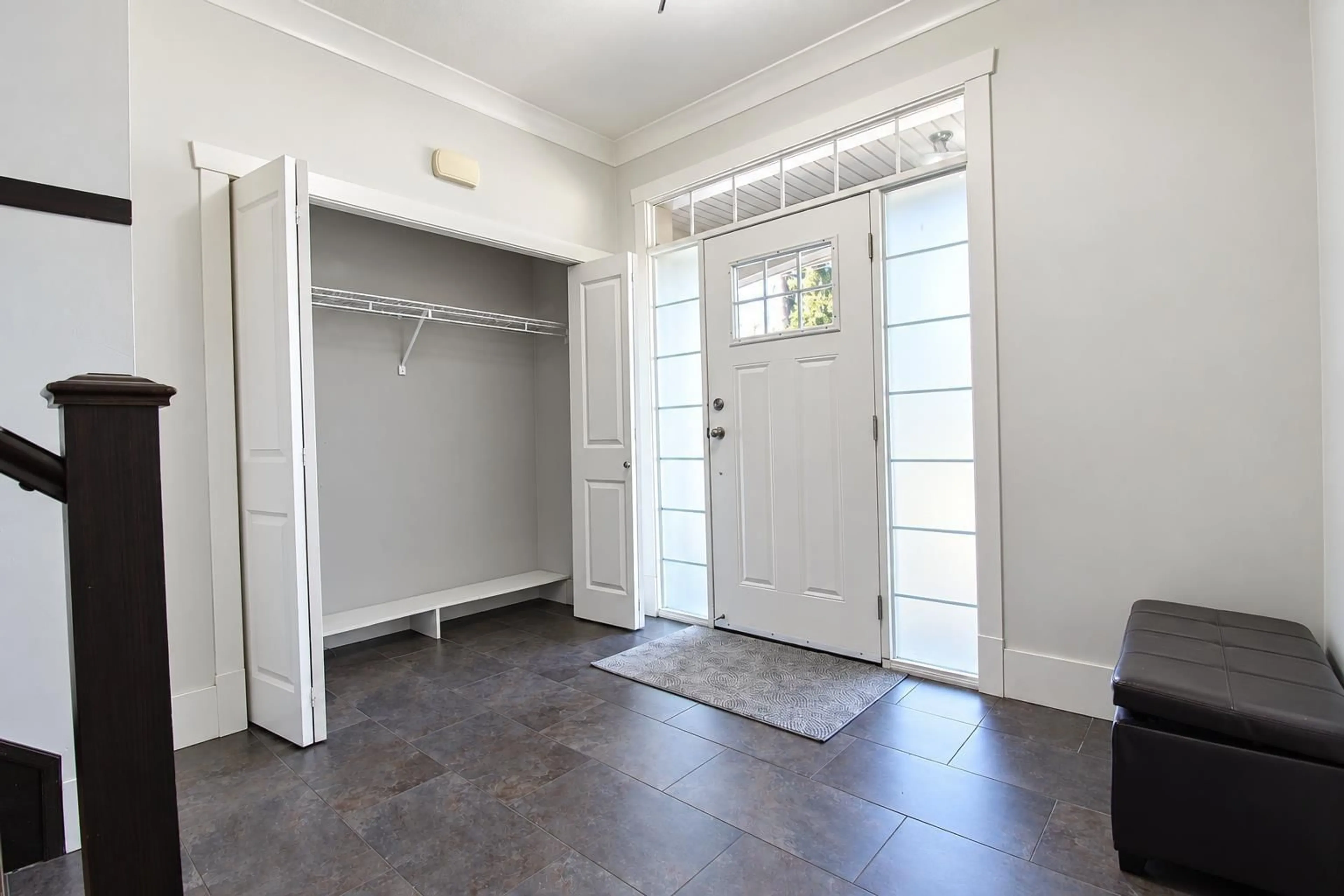 Indoor entryway for 32614 TUNBRIDGE AVENUE, Mission British Columbia V4S0A4