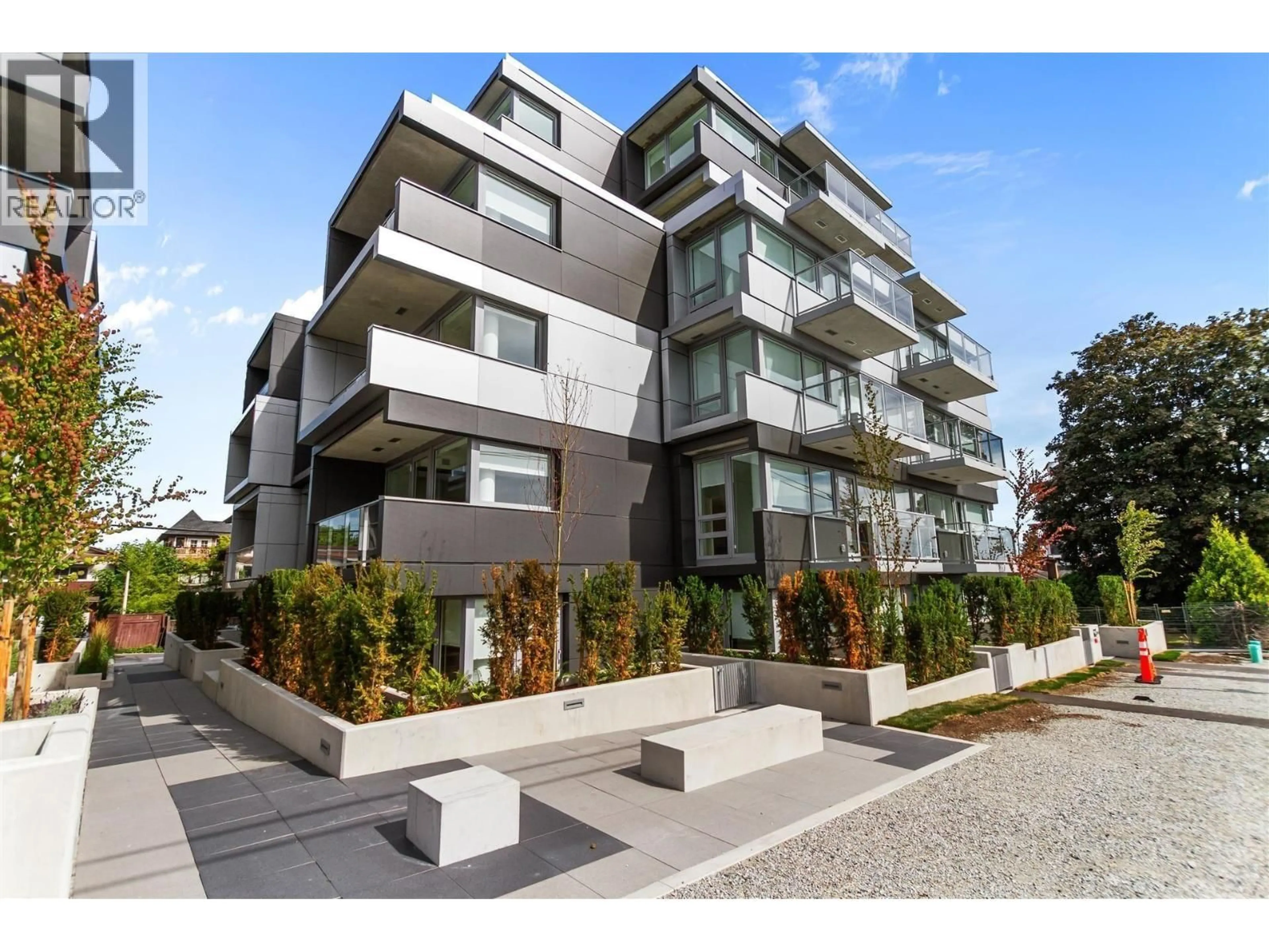 Patio, street for 204 - 8120 OAK STREET, Vancouver British Columbia V6P0N2