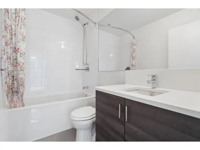 307 - 13919 FRASER HIGHWAY, Surrey 5