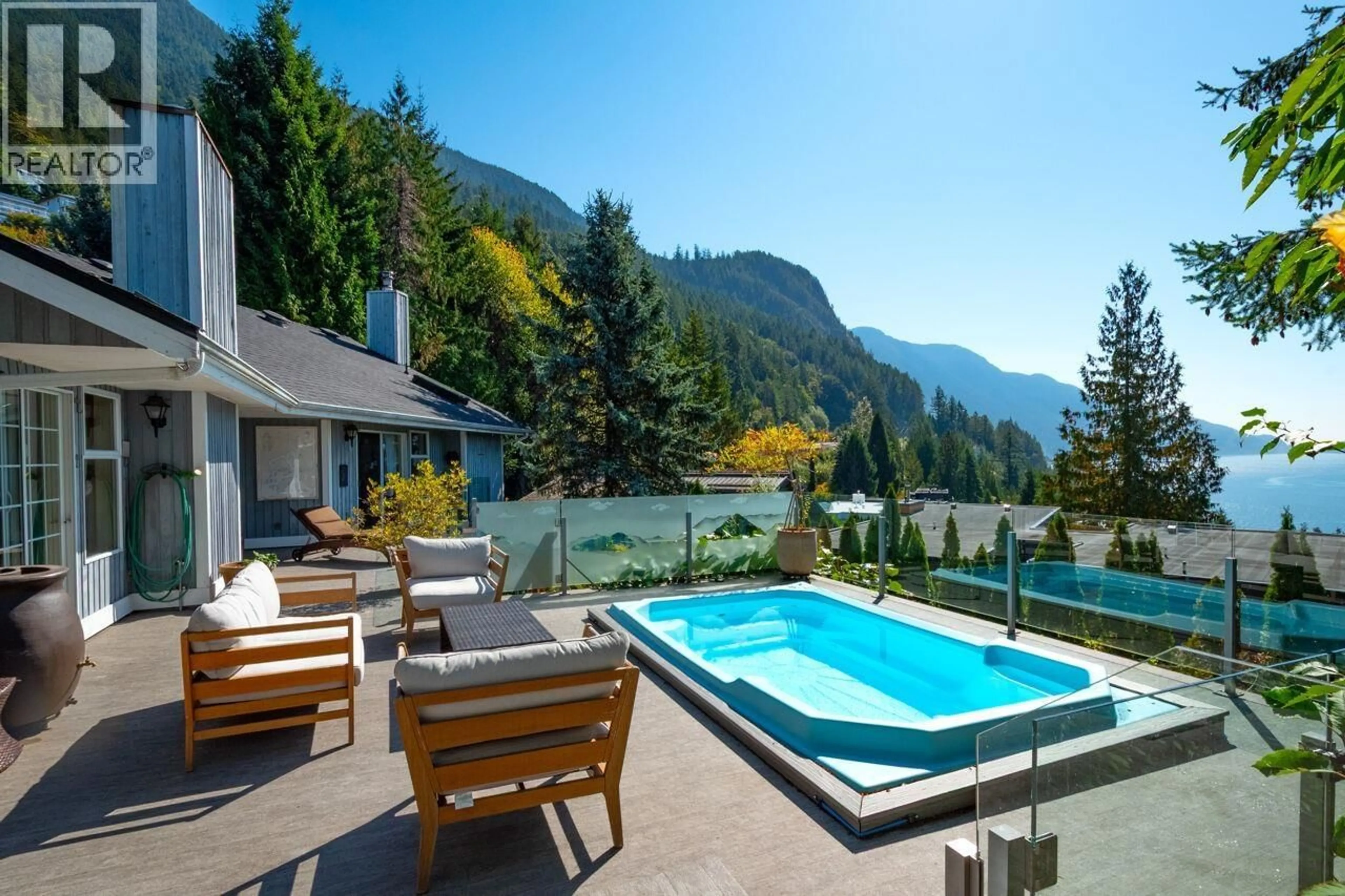 Pool for 25 TIDEWATER WAY, Lions Bay British Columbia V0N2E0